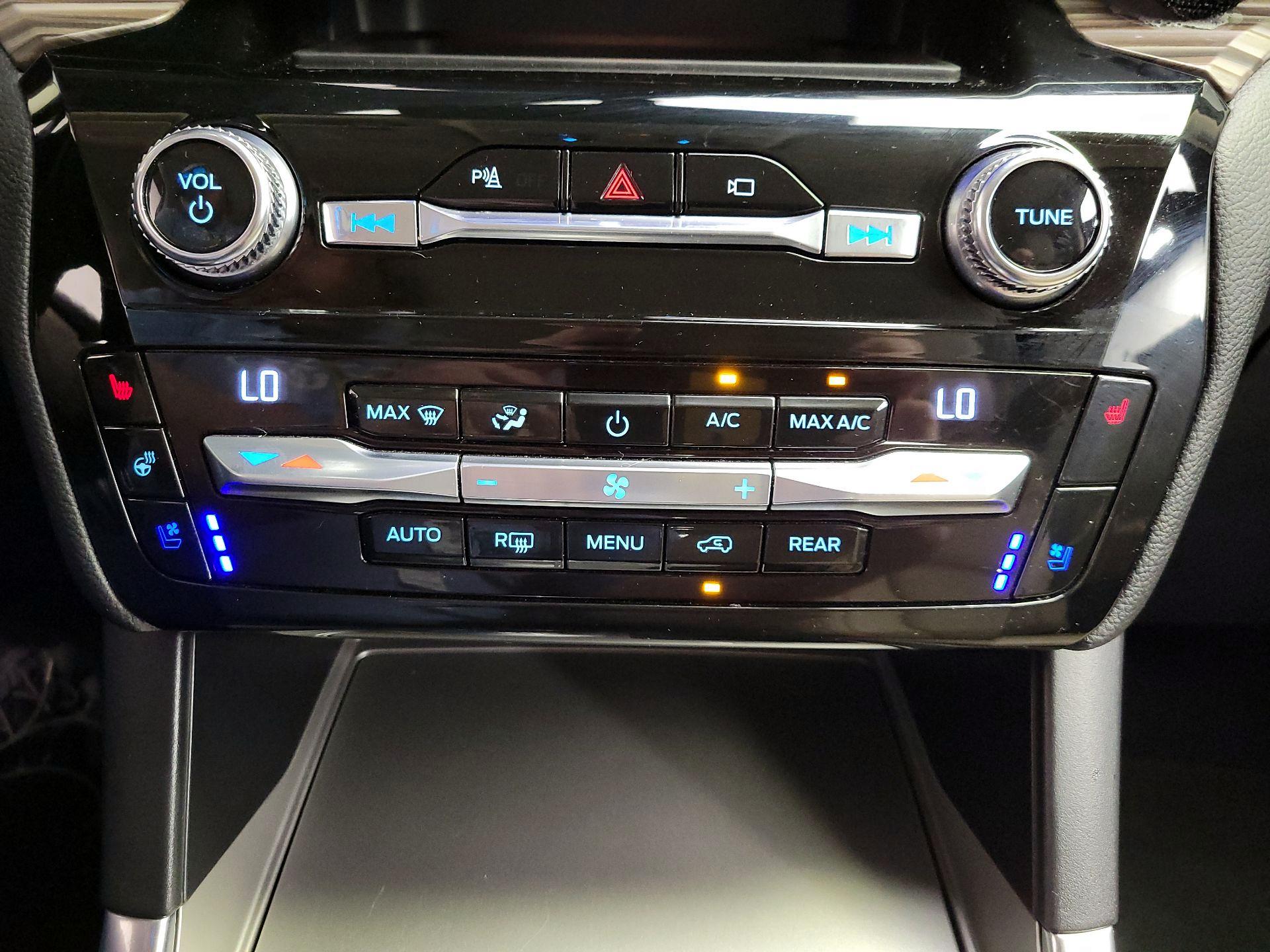 Thumbnail: 2021 Ford Explorer - 17