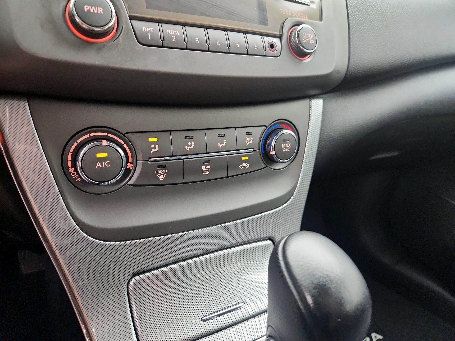 Thumbnail: 2014 Nissan Sentra - 15