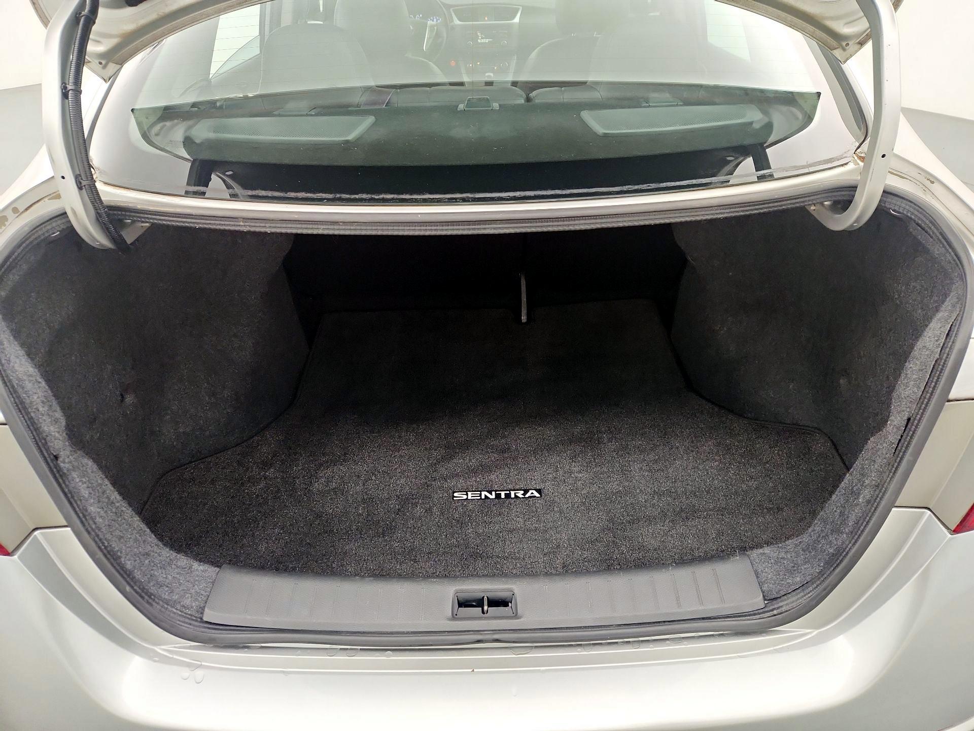 Thumbnail: 2014 Nissan Sentra - 18