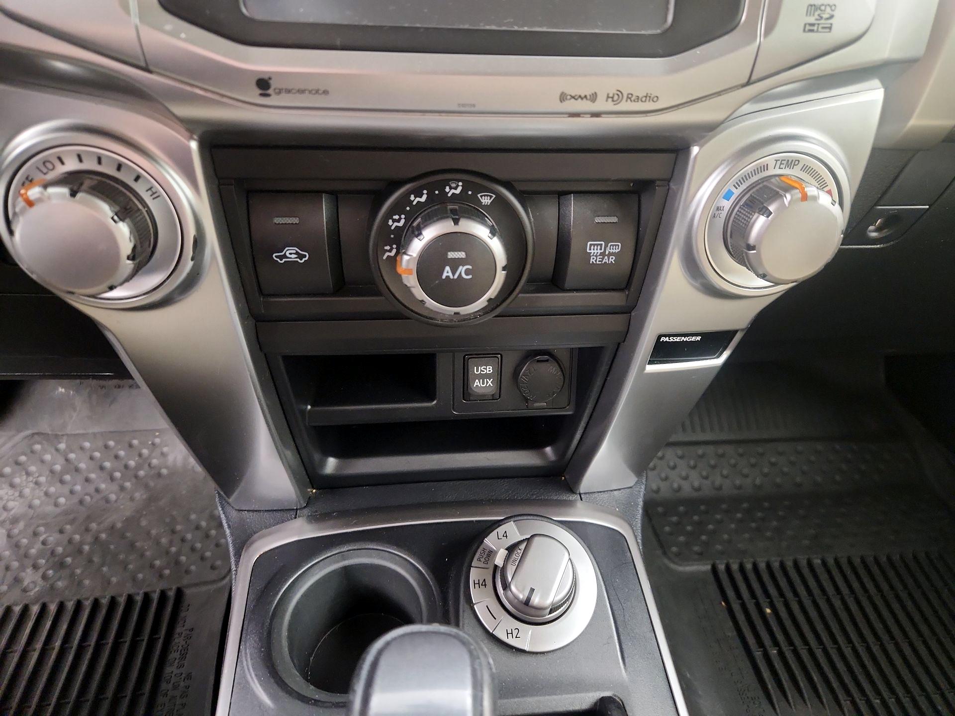 Thumbnail: 2016 Toyota 4Runner - 17