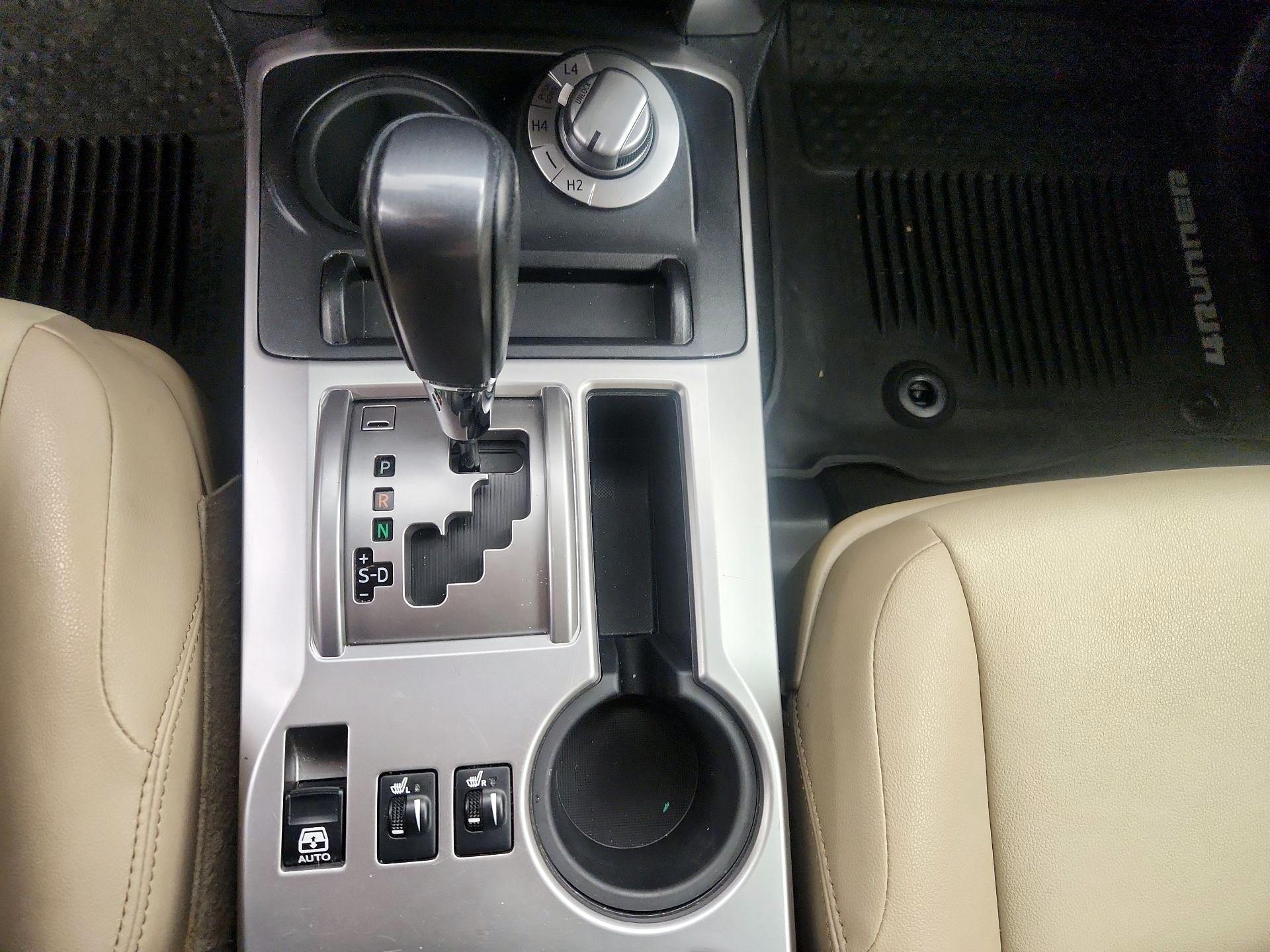 Thumbnail: 2016 Toyota 4Runner - 18