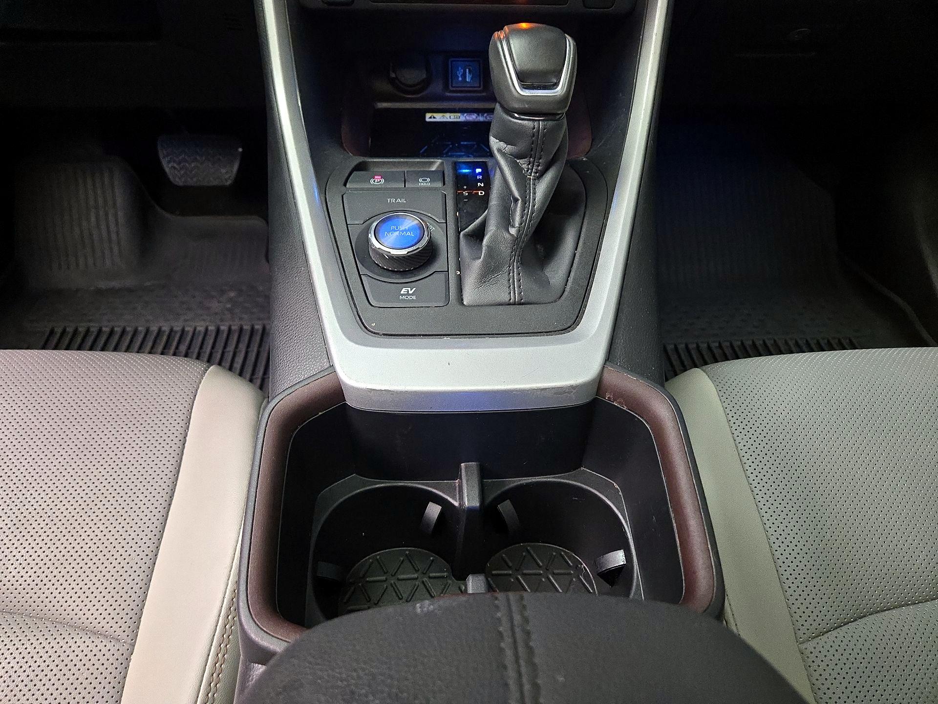 Thumbnail: 2023 Toyota RAV4 - 17