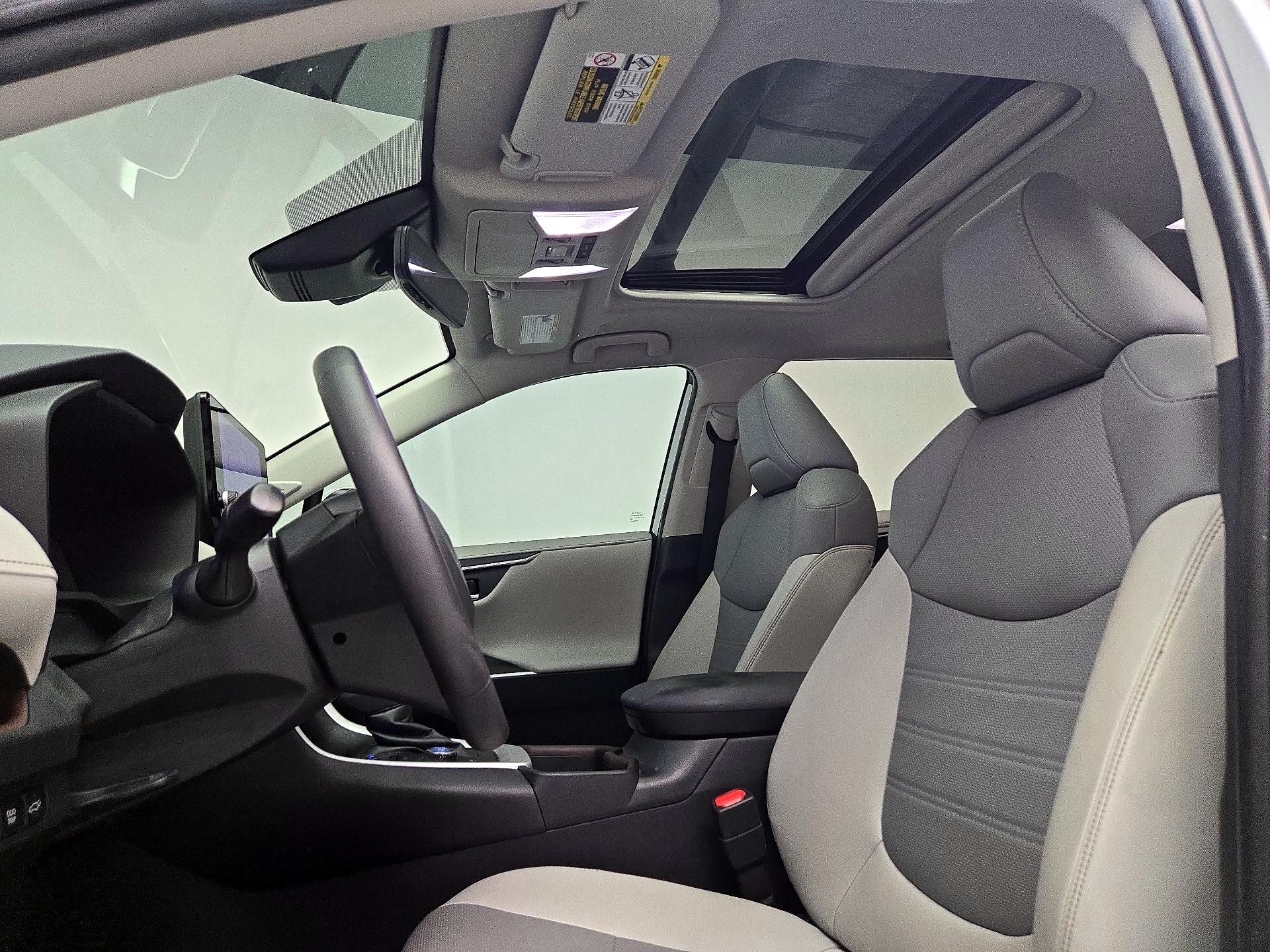 Thumbnail: 2023 Toyota RAV4 - 19