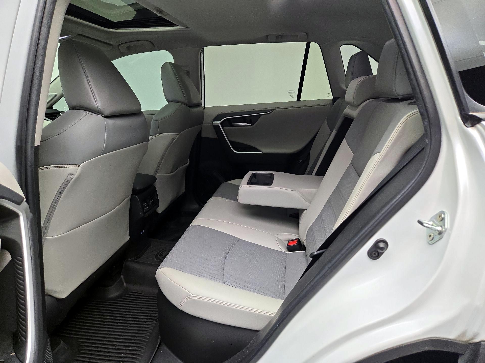 Thumbnail: 2023 Toyota RAV4 - 20