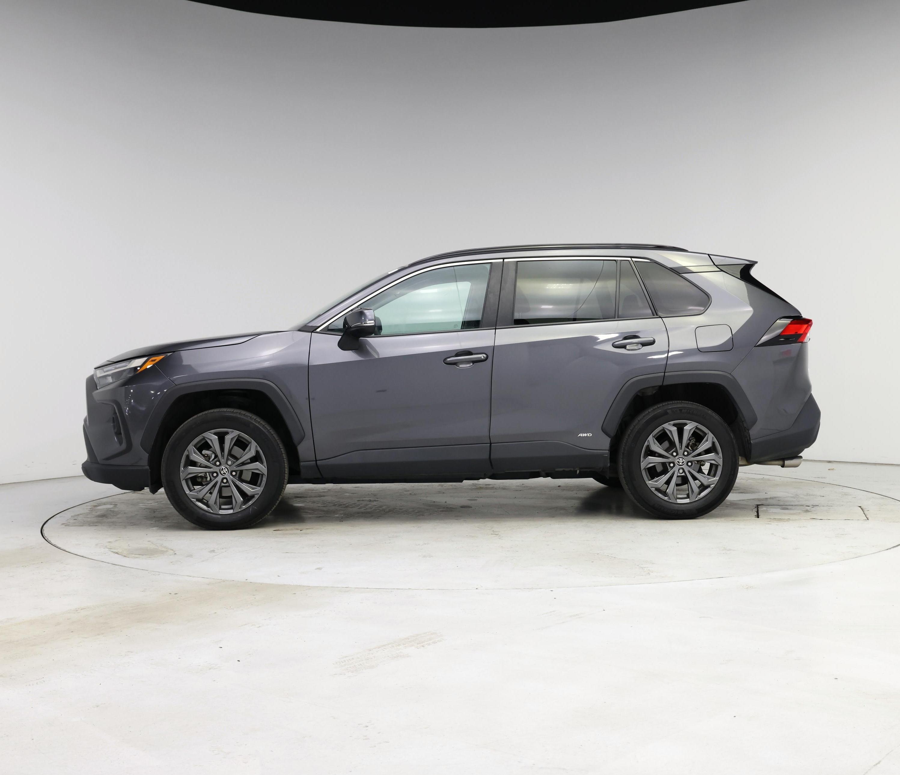 Thumbnail: 2022 Toyota RAV4 - 3
