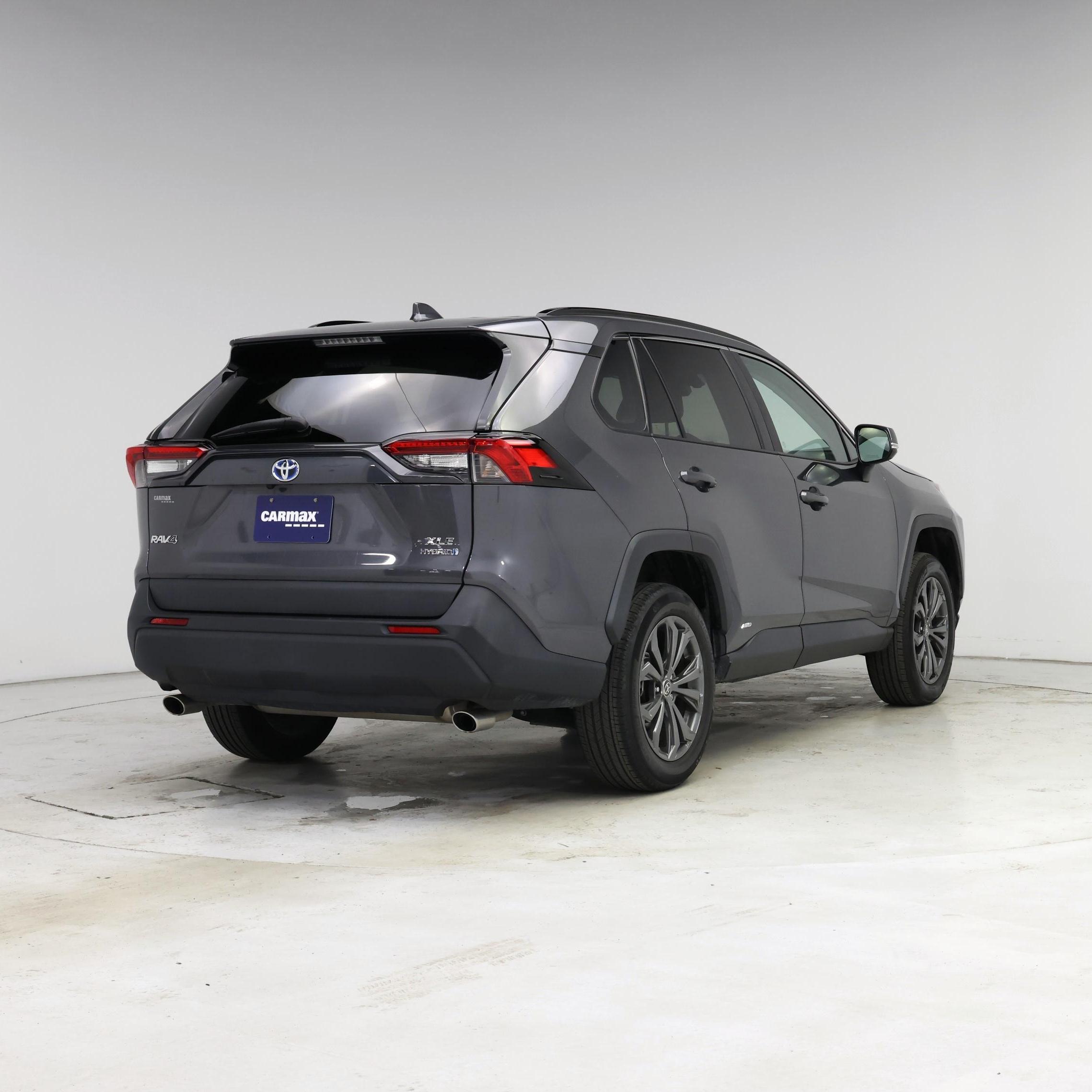 Thumbnail: 2022 Toyota RAV4 - 8