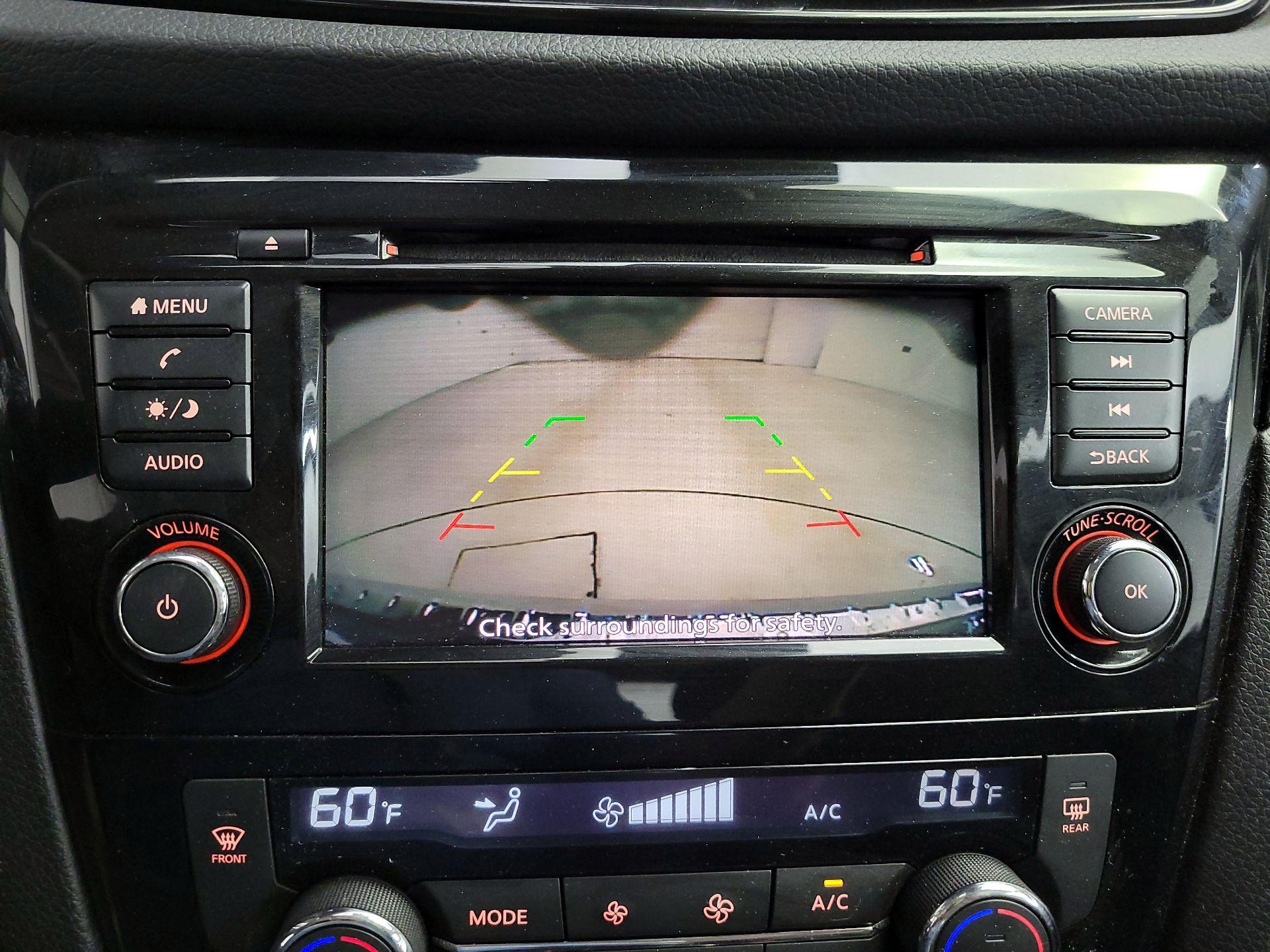 Thumbnail: 2021 Nissan Rogue Sport - 14