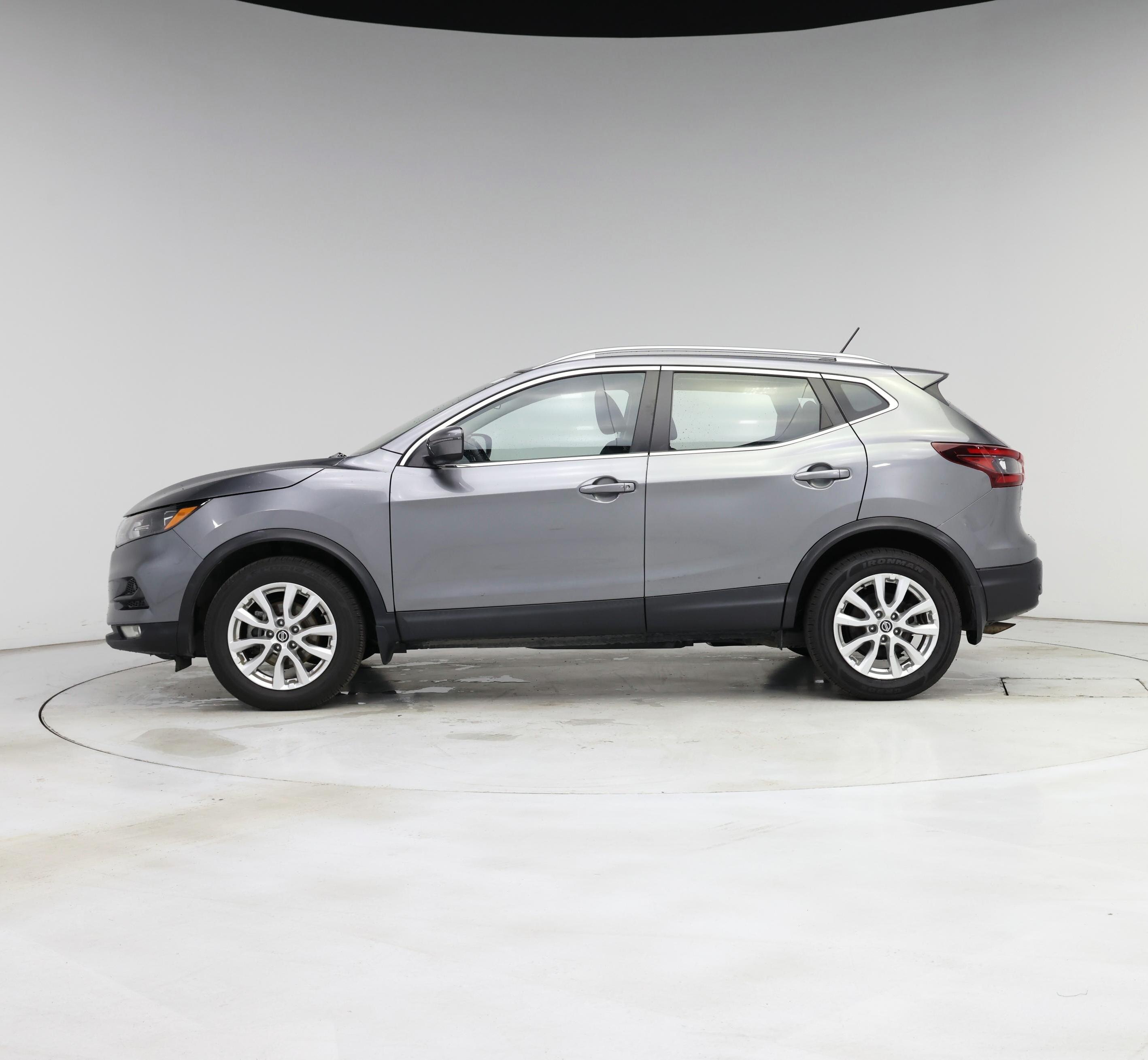 Thumbnail: 2021 Nissan Rogue Sport - 3