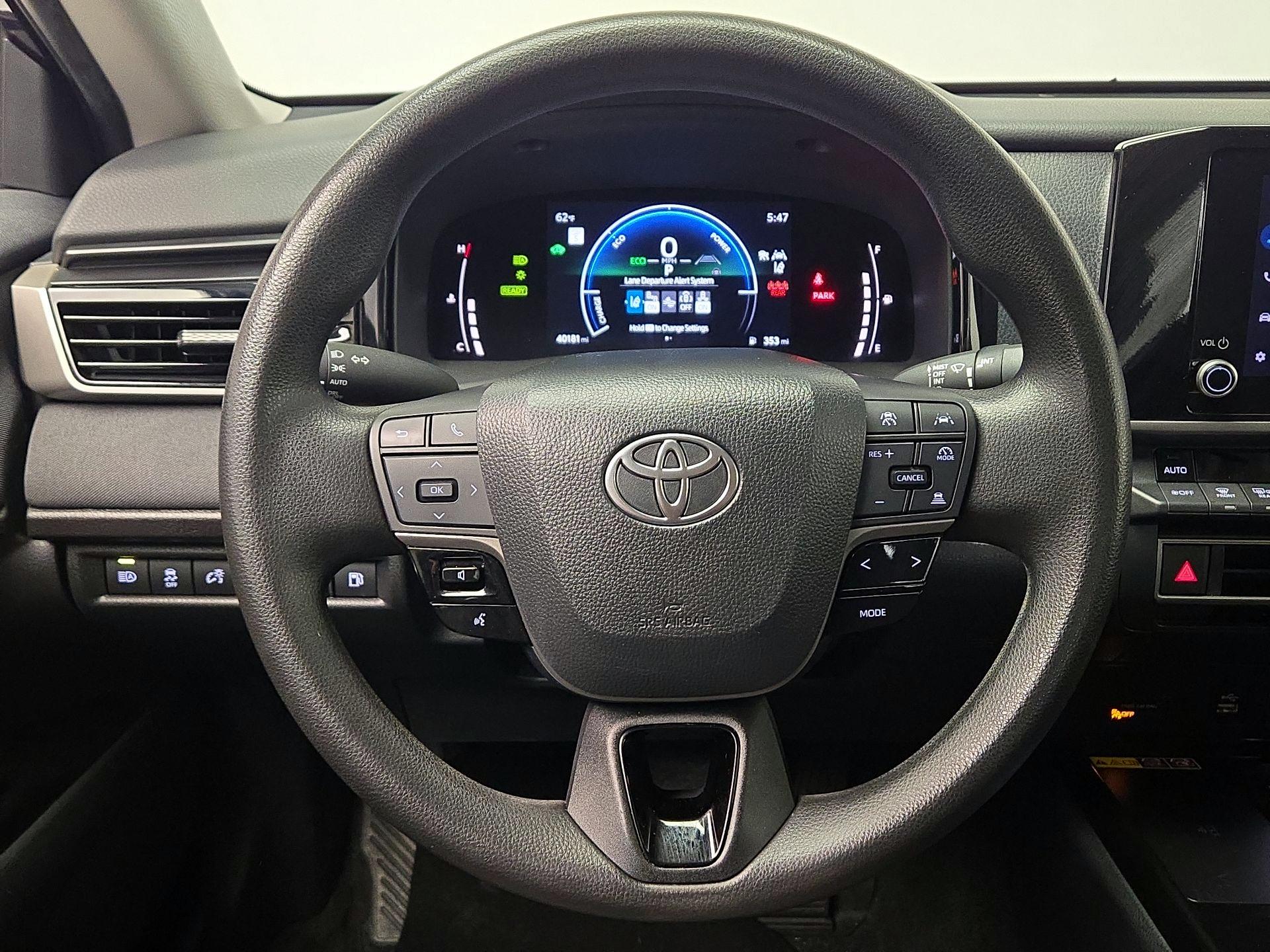 Thumbnail: 2025 Toyota Camry - 10