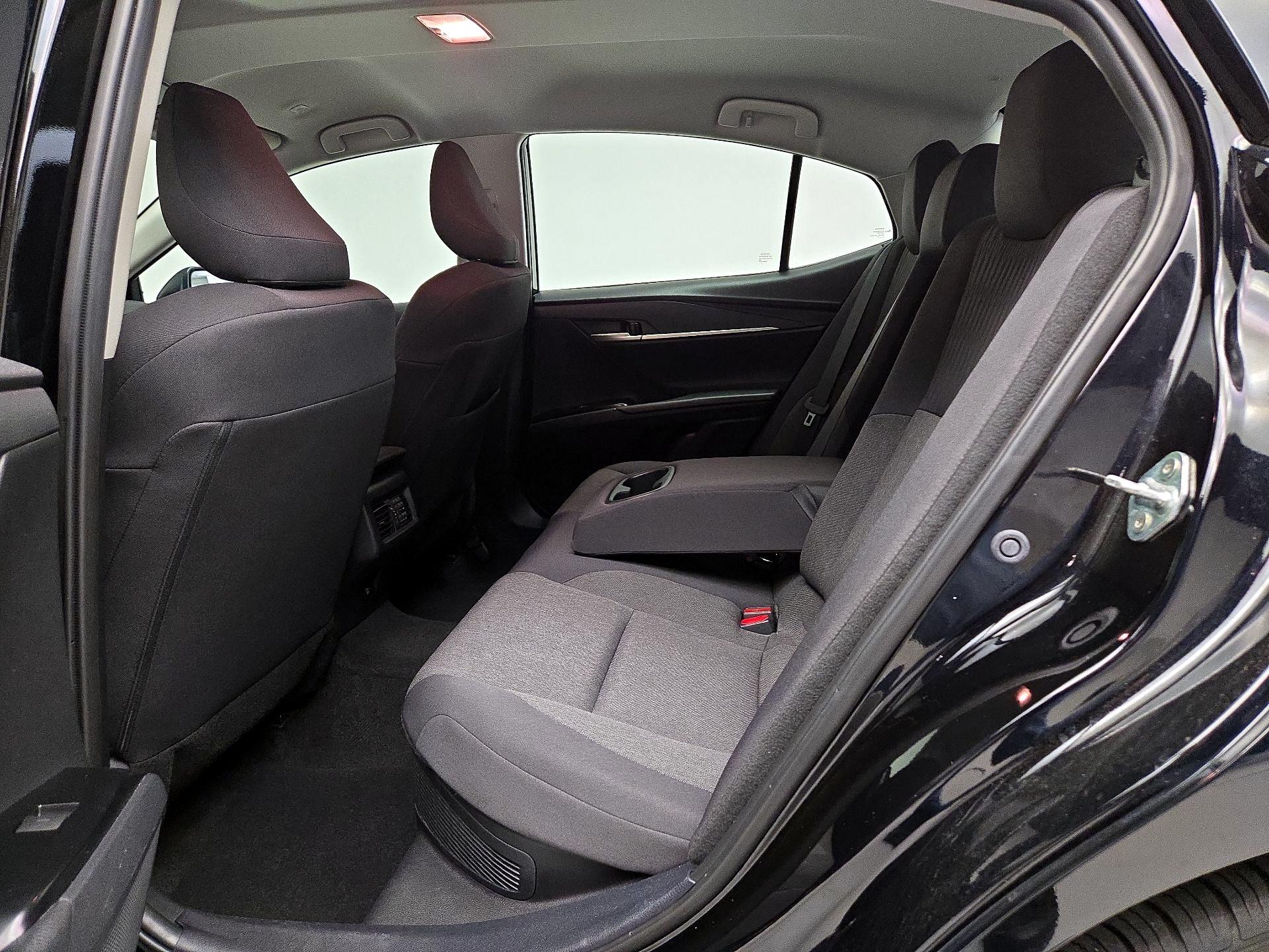 Thumbnail: 2025 Toyota Camry - 19