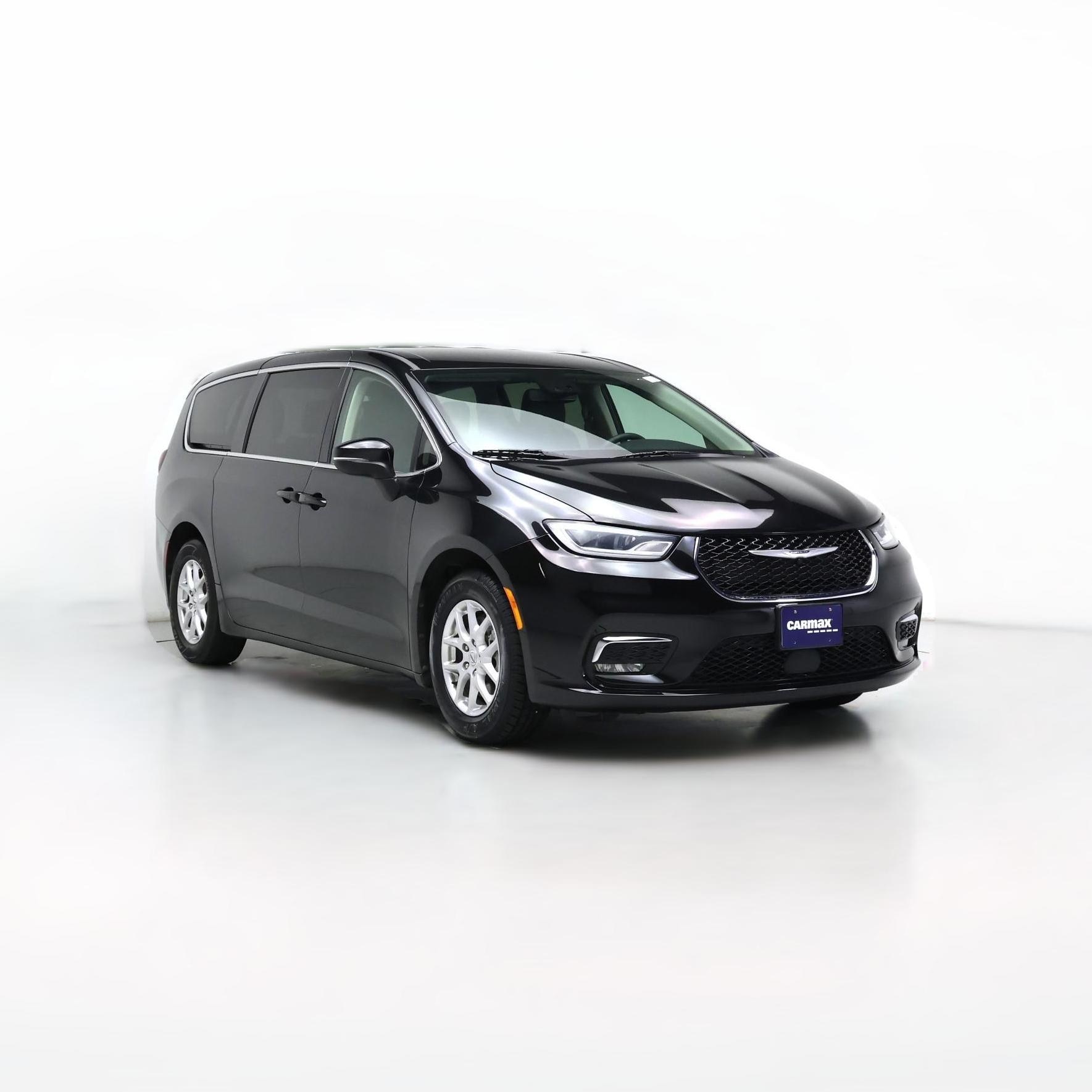 Thumbnail: 2023 Chrysler Pacifica - 1