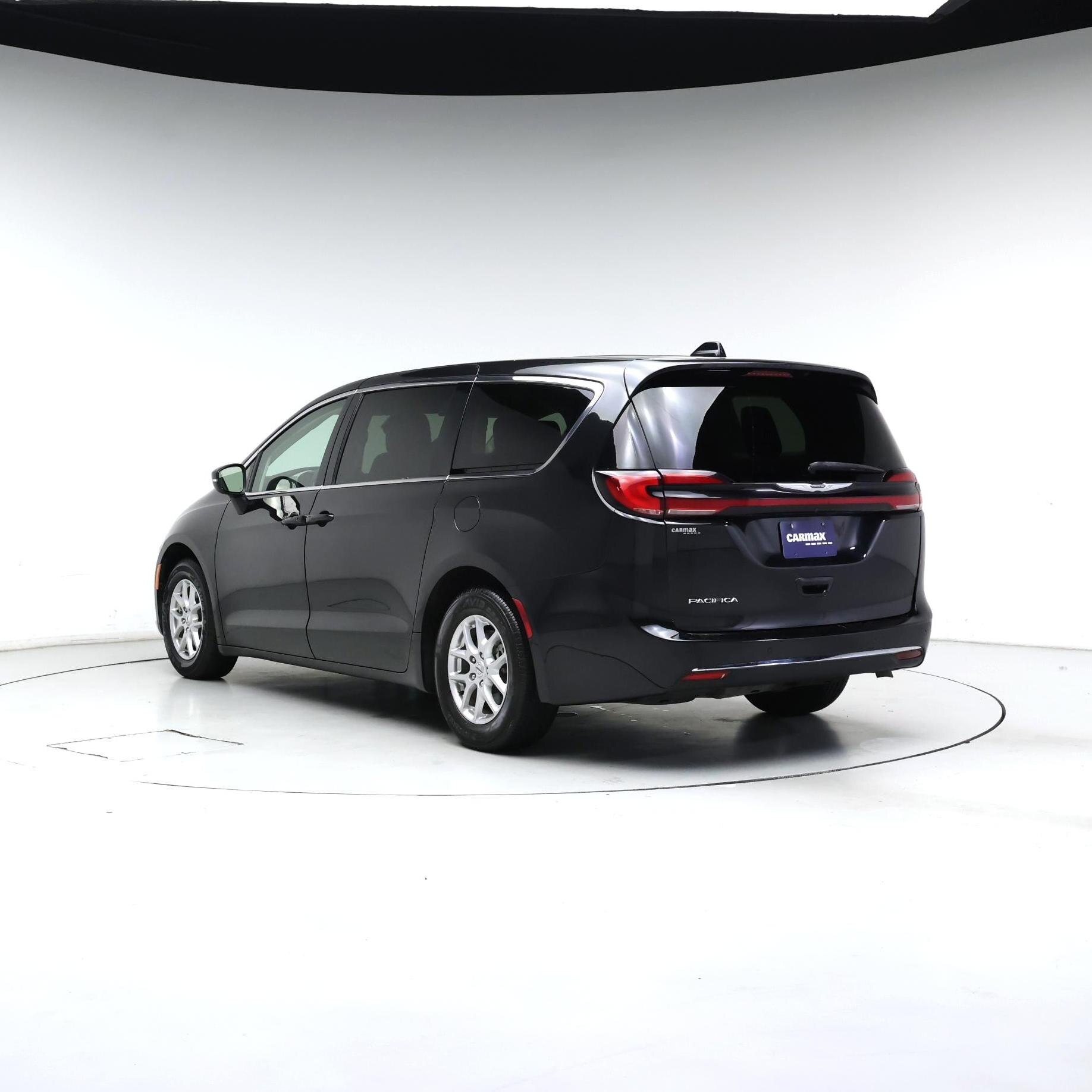 Thumbnail: 2023 Chrysler Pacifica - 2