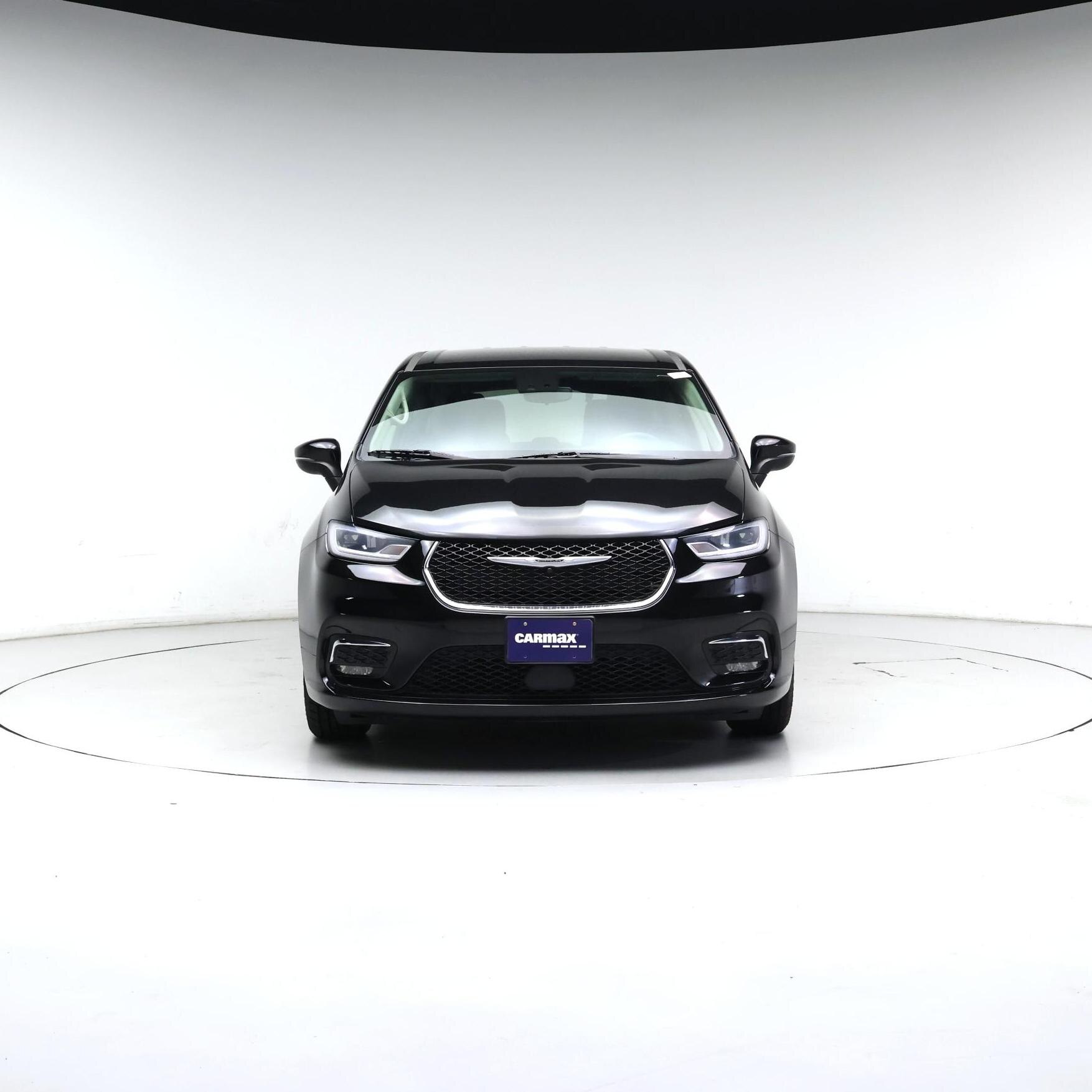 Thumbnail: 2023 Chrysler Pacifica - 5