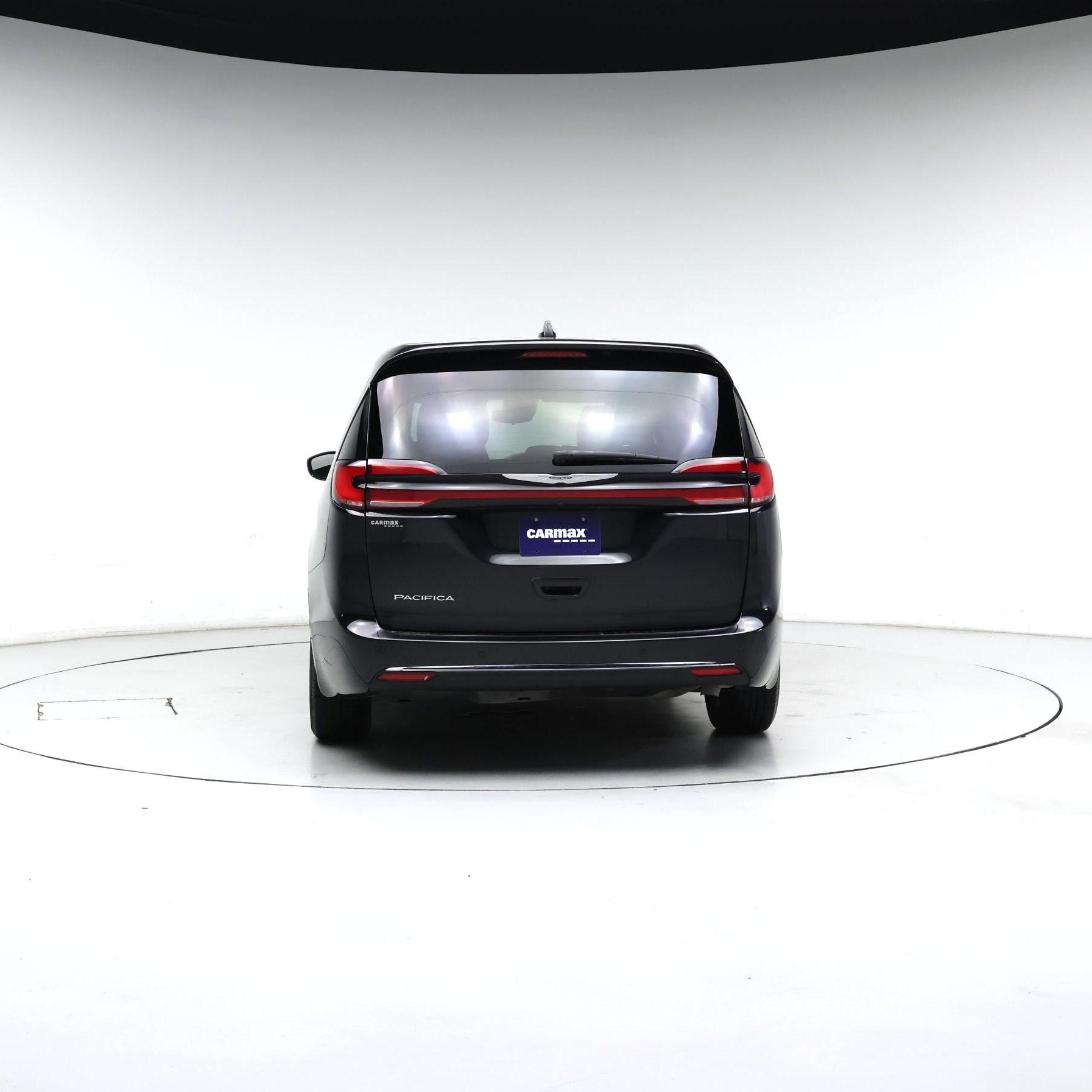 Thumbnail: 2023 Chrysler Pacifica - 6