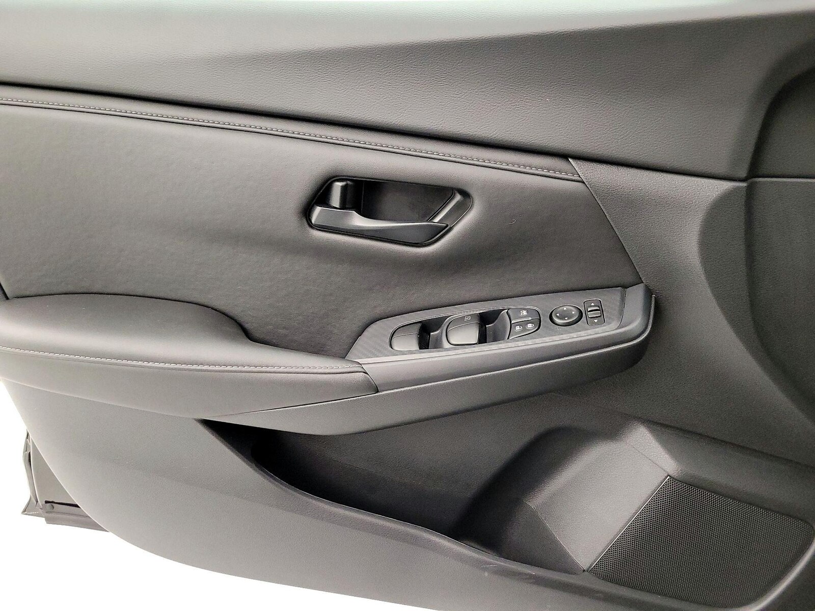 2025 Nissan Sentra S - Photo 13