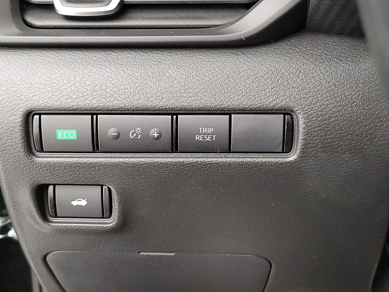 2025 Nissan Sentra S - Photo 14