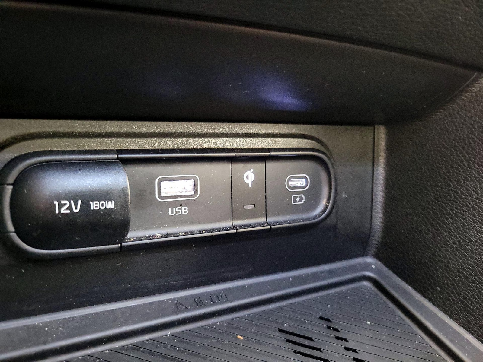 2024 Kia Sportage SX - Photo 19