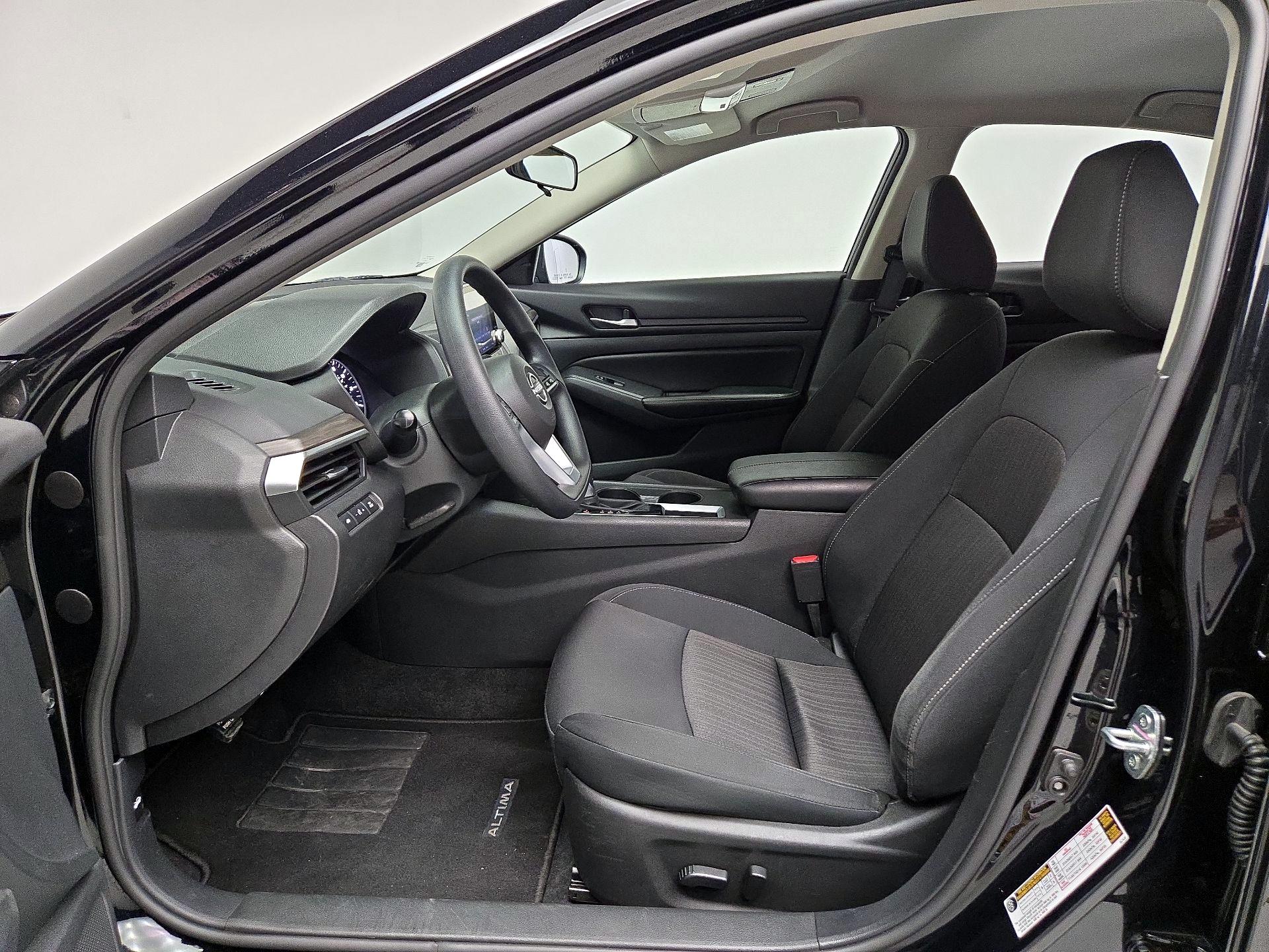 Thumbnail: 2025 Nissan Altima - 11