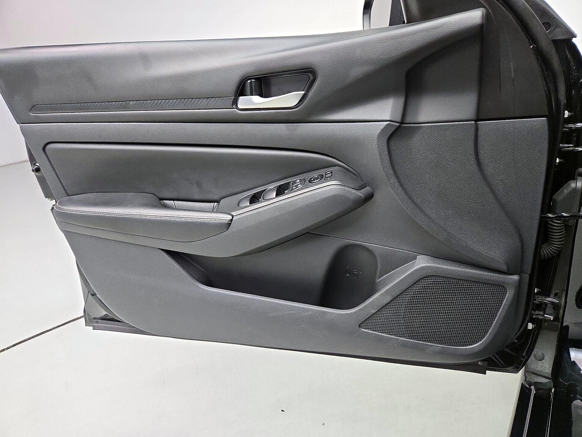 Thumbnail: 2025 Nissan Altima - 12