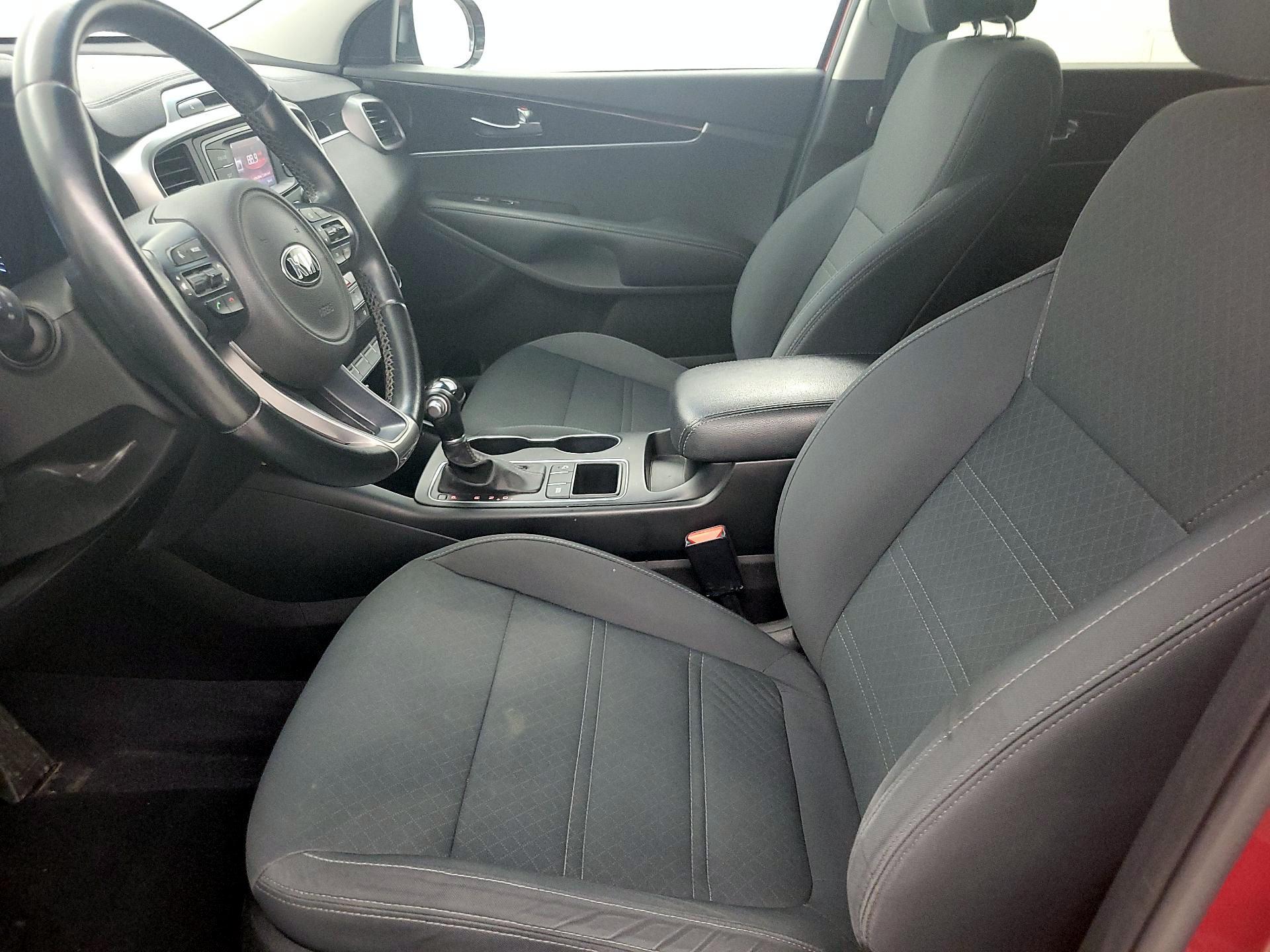 Thumbnail: 2016 Kia Sorento - 11