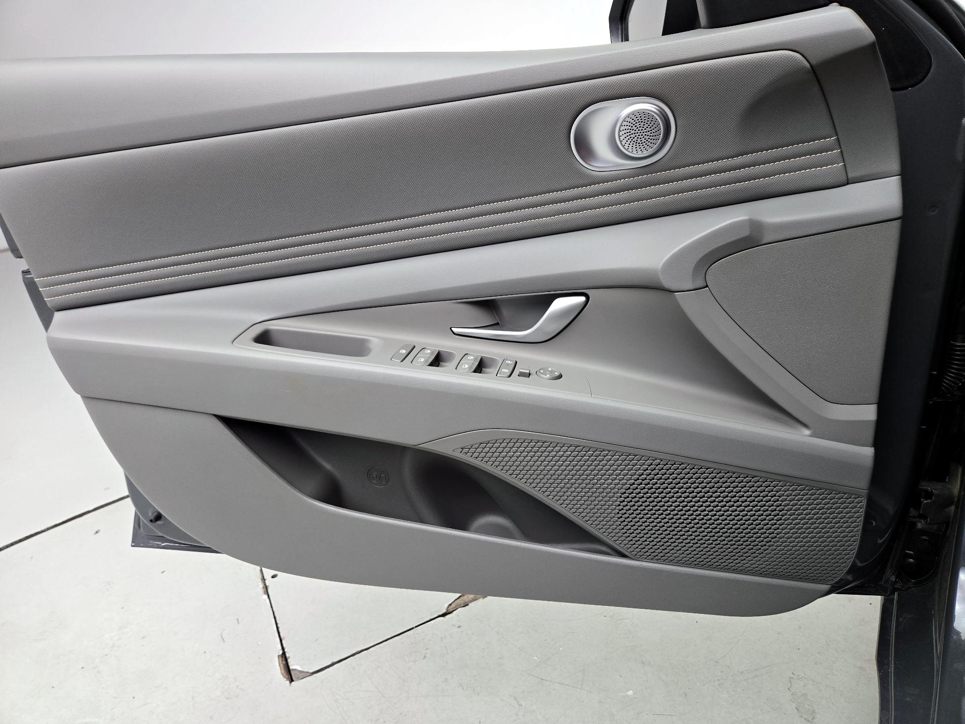 Thumbnail: 2026 Hyundai Elantra - 12