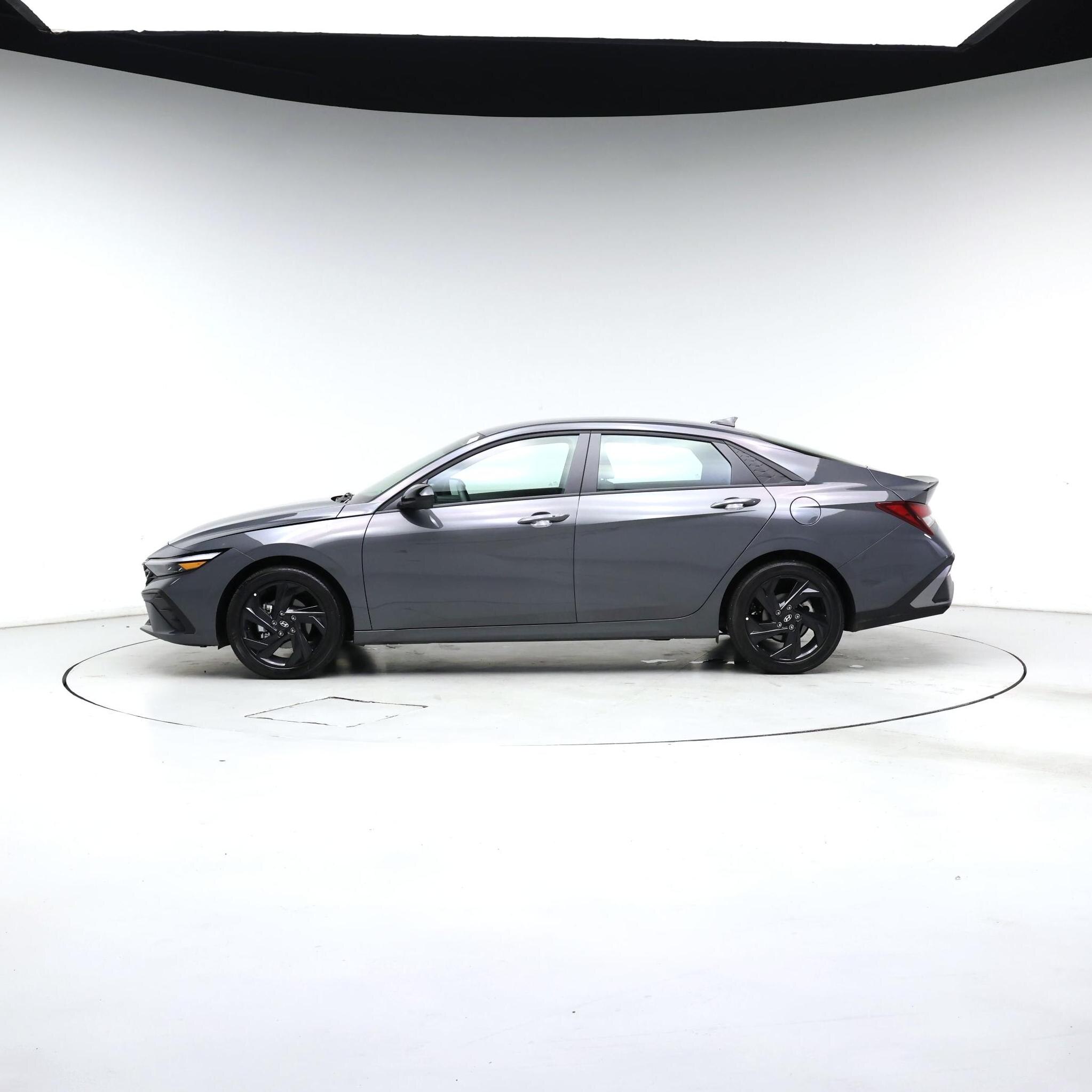 Thumbnail: 2026 Hyundai Elantra - 3