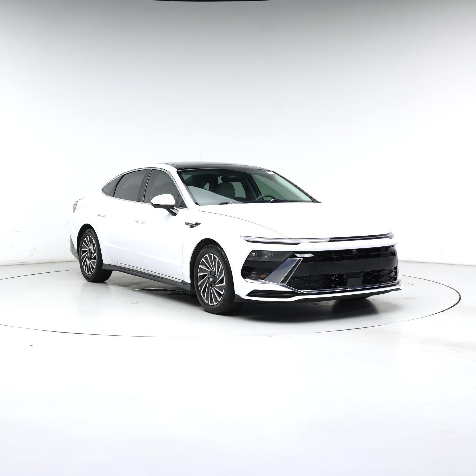 White 2024 Hyundai Sonata Hybrid Sedan Front-Wheel Drive Automatic