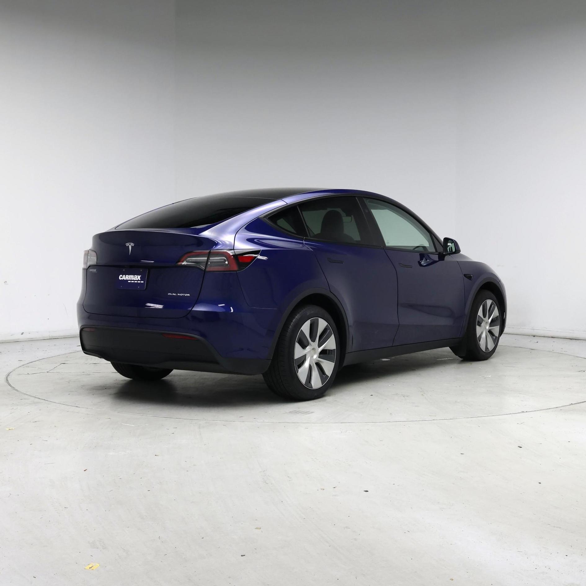 Thumbnail: 2024 Tesla Model Y - 8