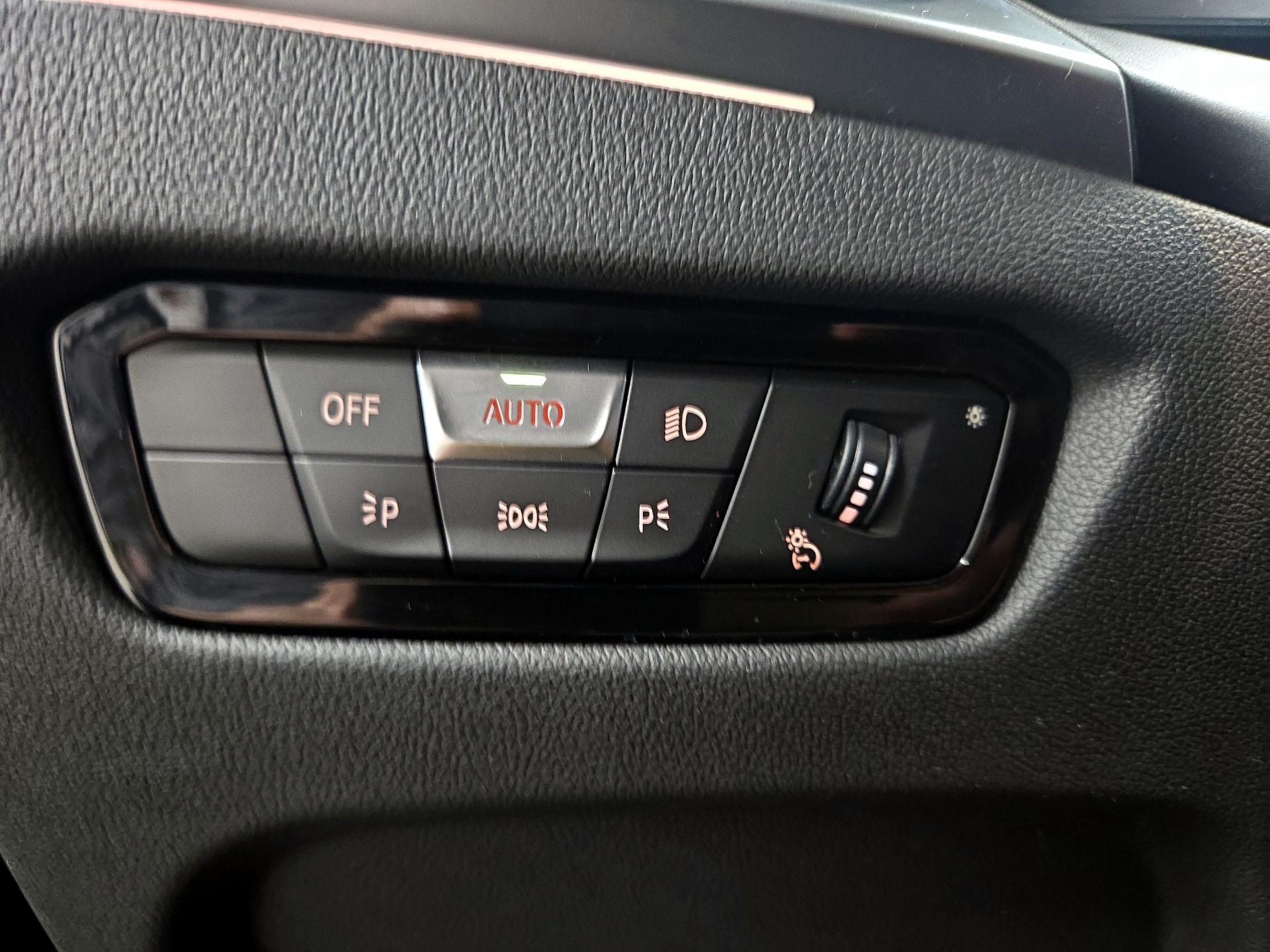 Thumbnail: 2024 BMW 3 Series - 13