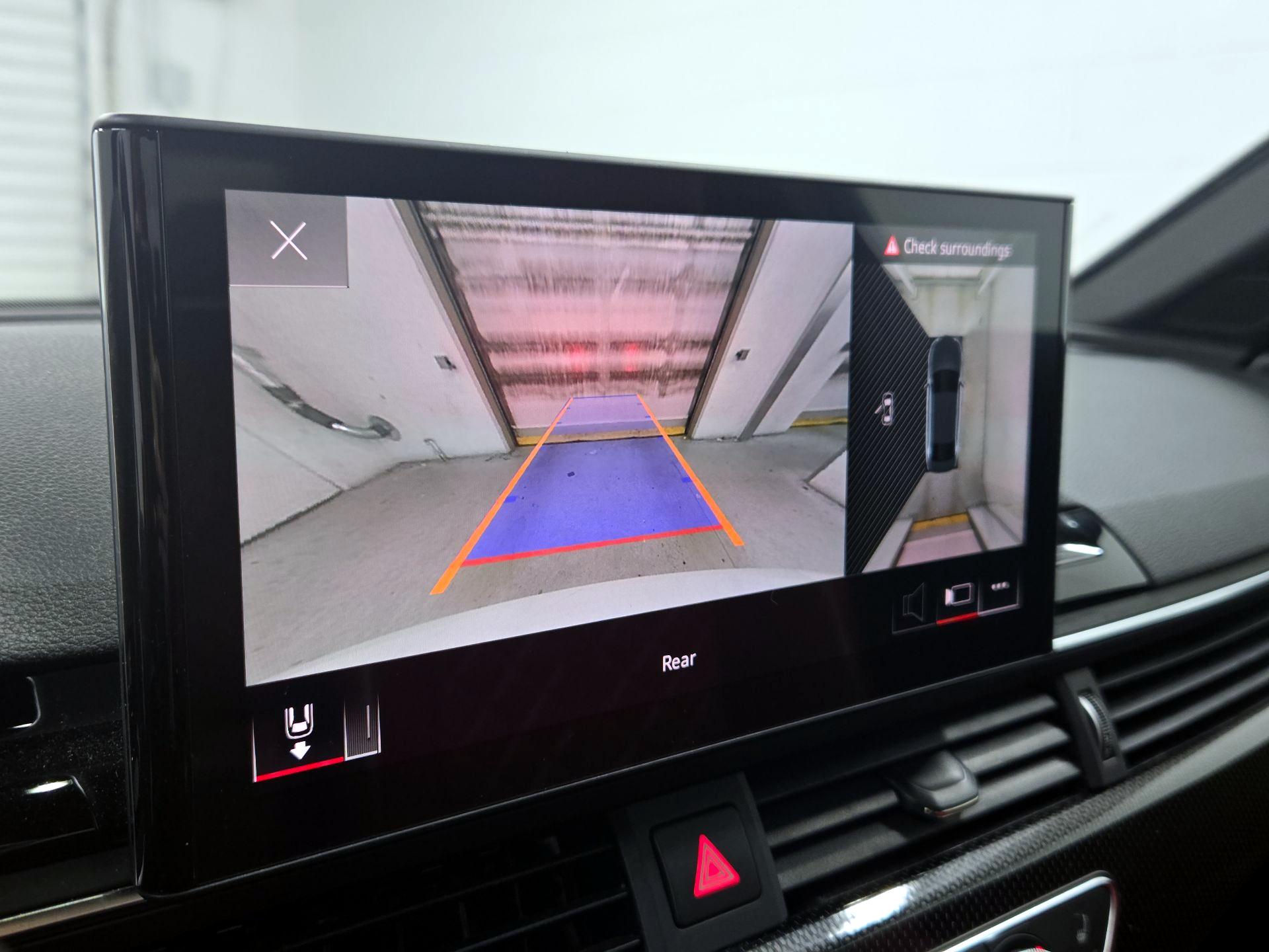 Thumbnail: 2021 Audi S4 - 14