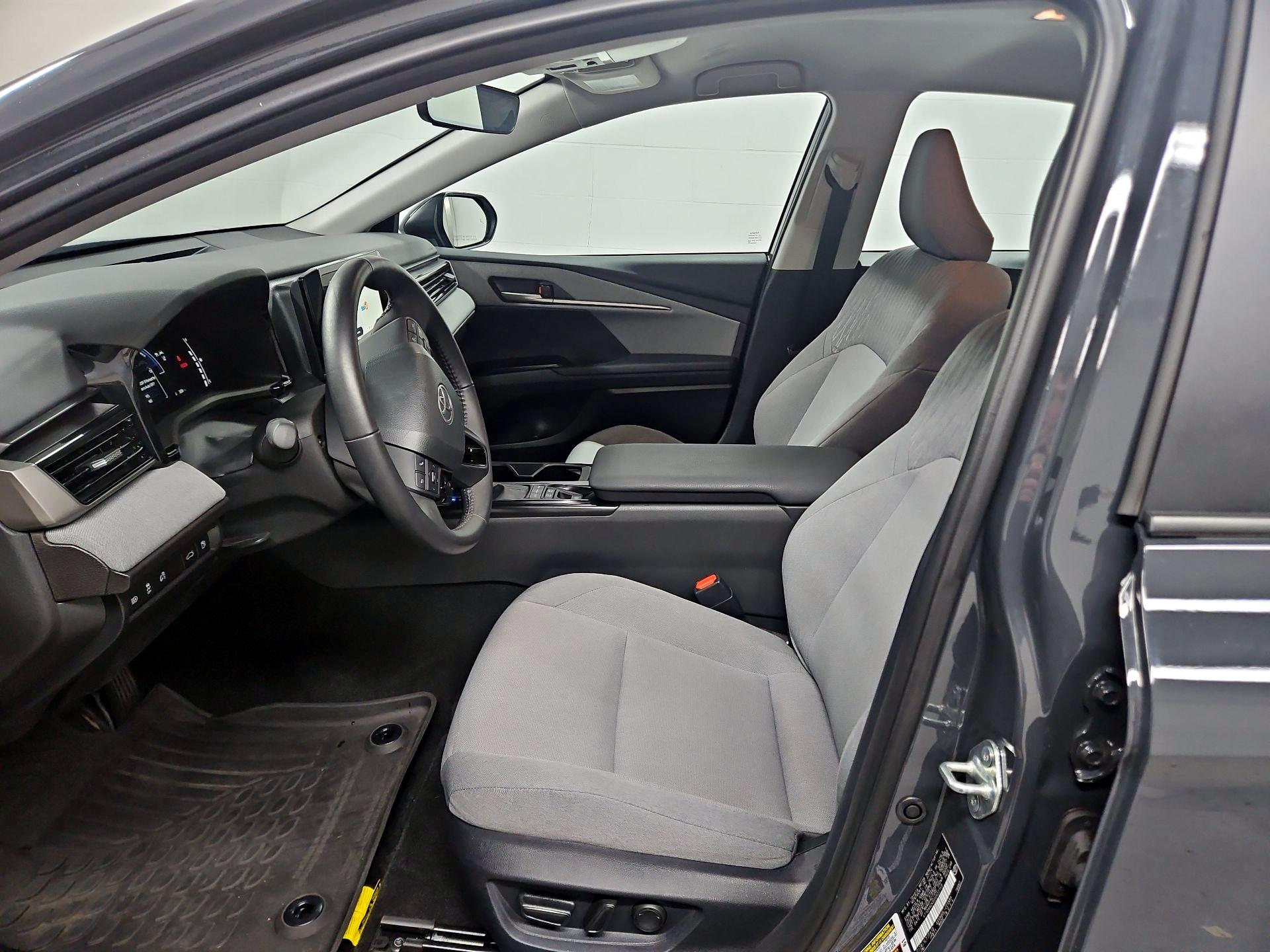 Thumbnail: 2025 Toyota Camry - 11