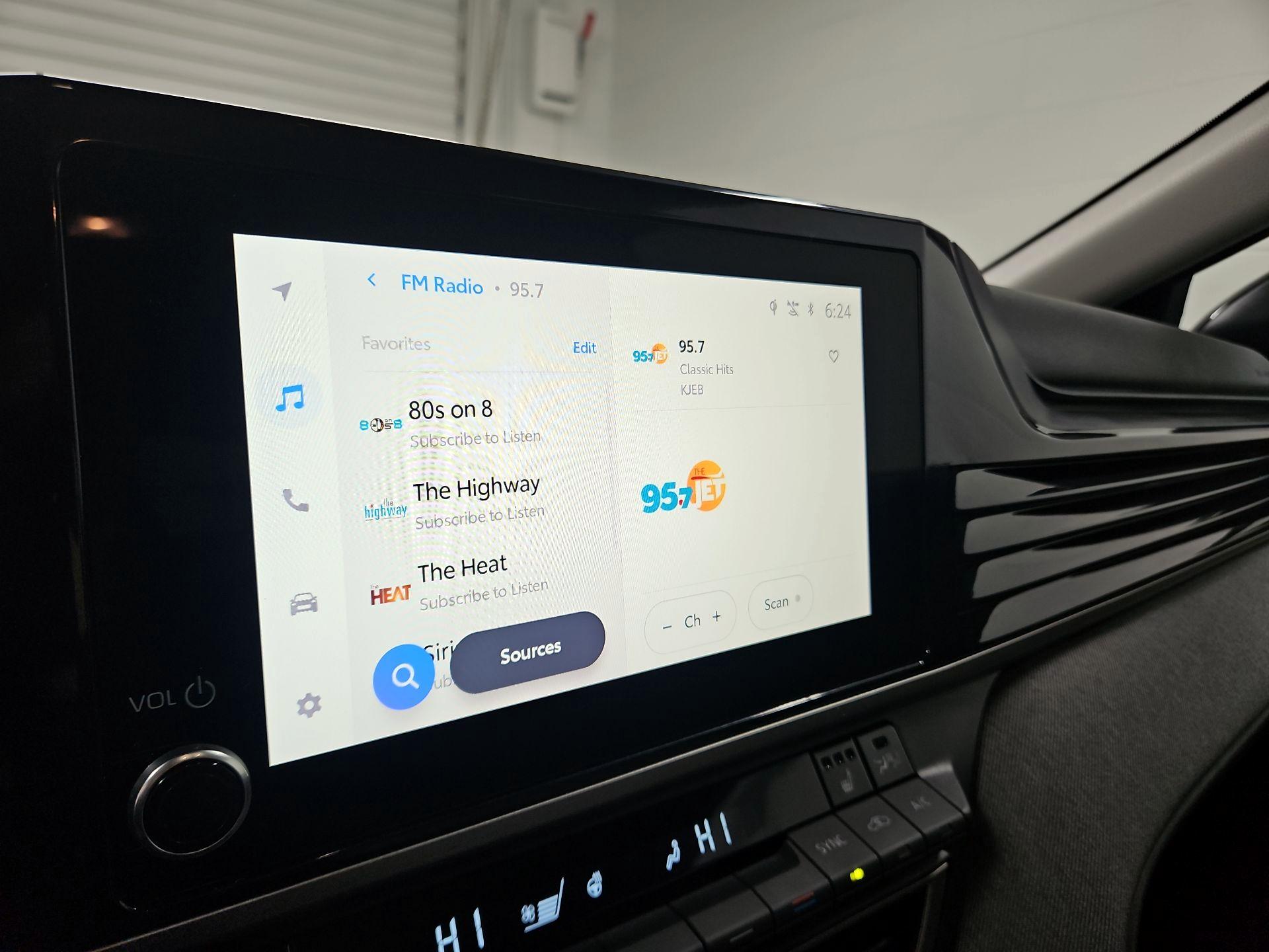 Thumbnail: 2025 Toyota Camry - 15