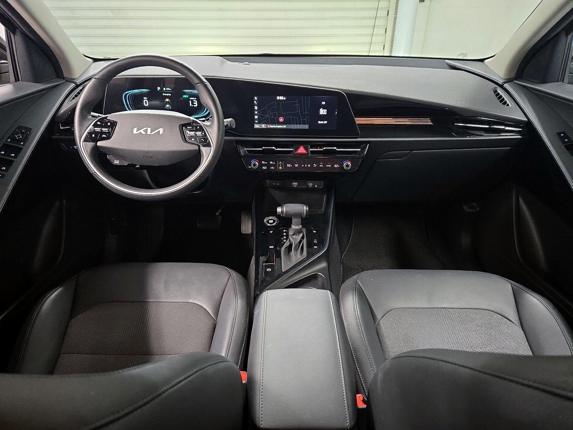 Thumbnail: 2023 Kia Niro - 9