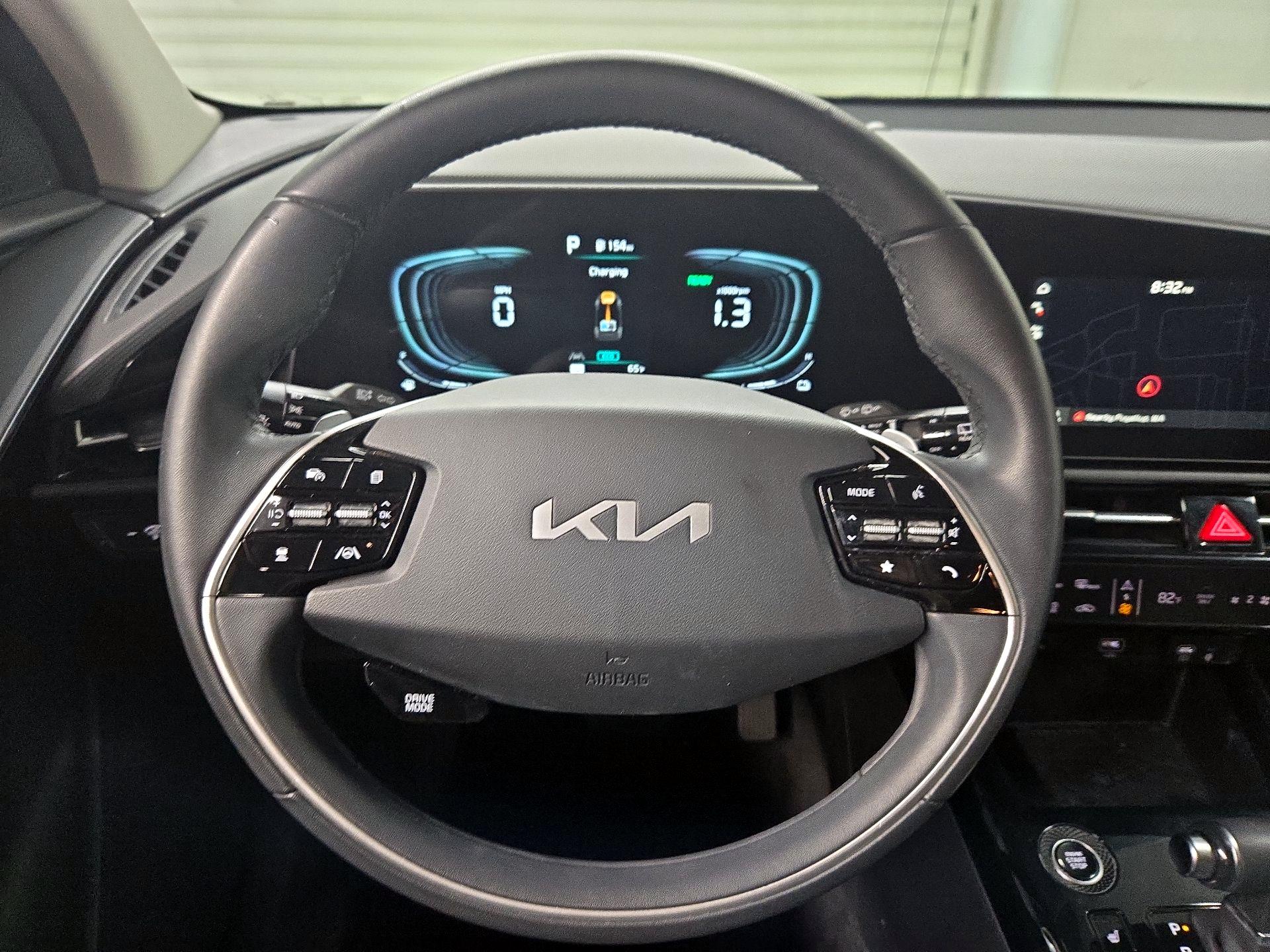 Thumbnail: 2023 Kia Niro - 10