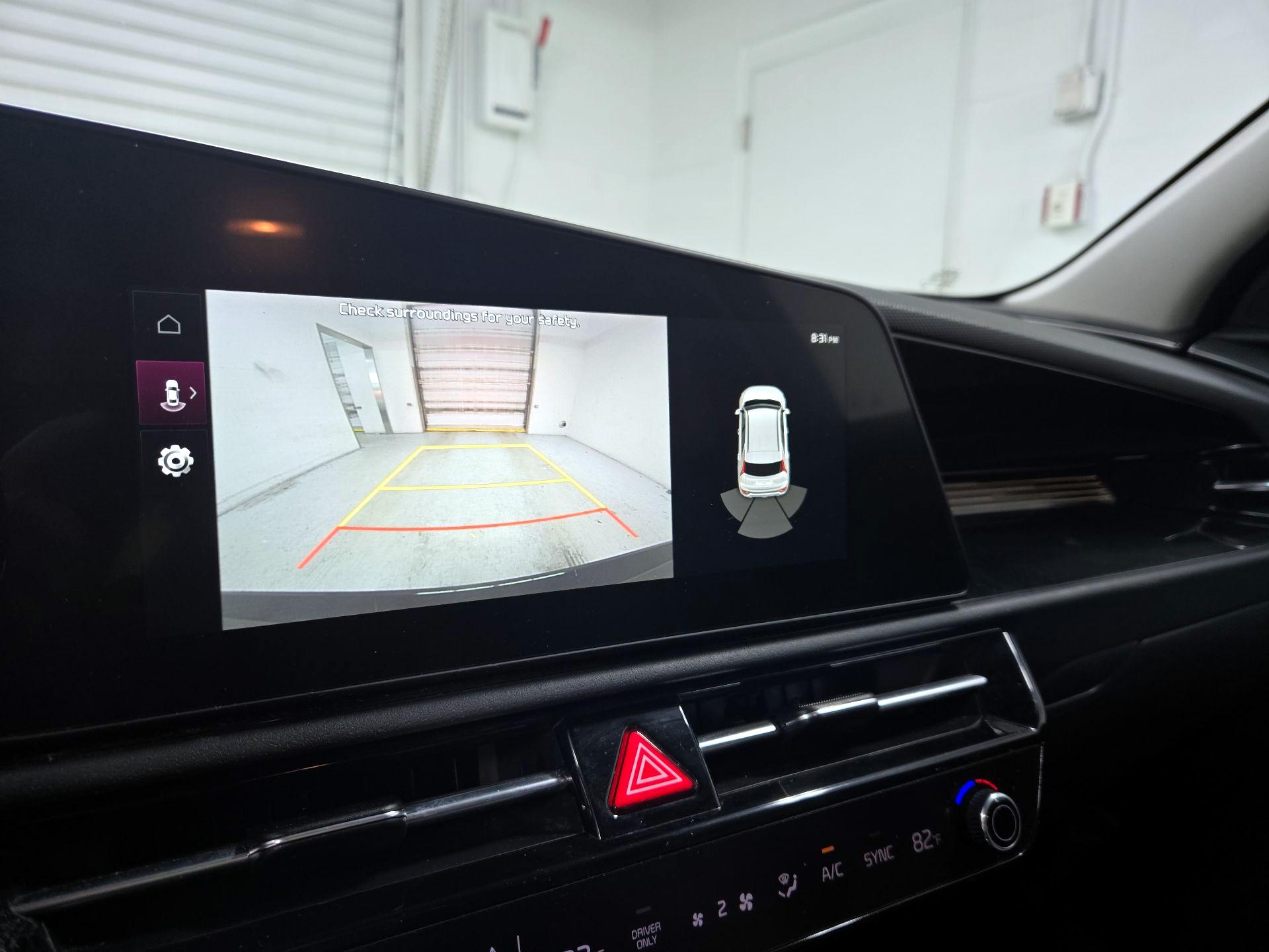 Thumbnail: 2023 Kia Niro - 15