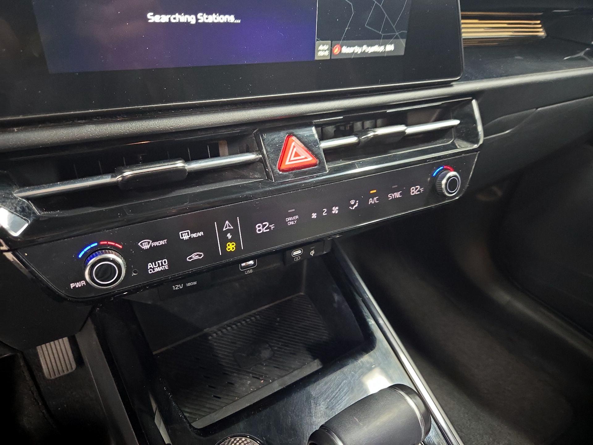 Thumbnail: 2023 Kia Niro - 17