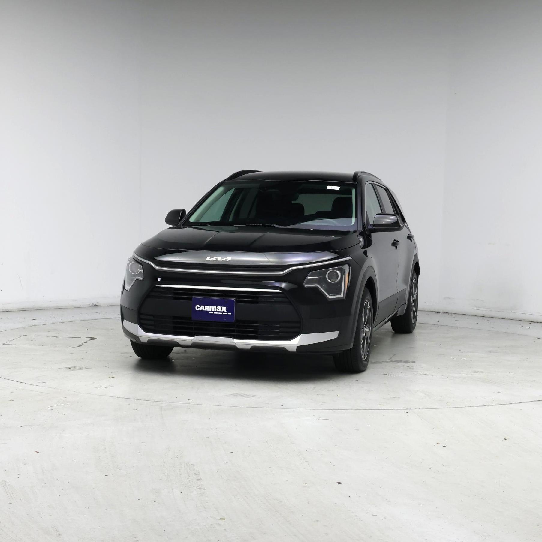 Thumbnail: 2023 Kia Niro - 4