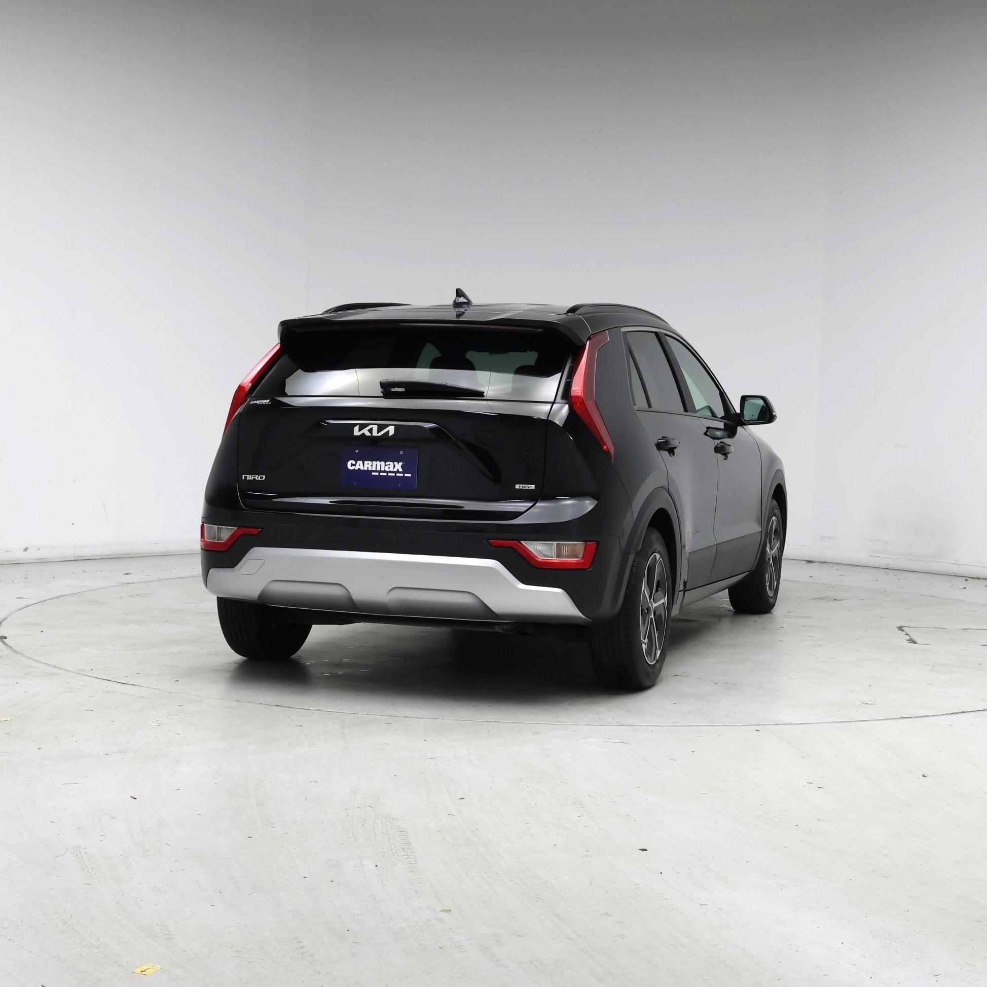 Thumbnail: 2023 Kia Niro - 8