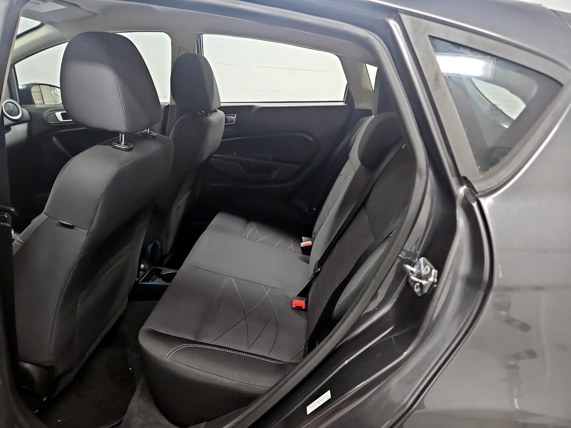 Thumbnail: 2015 Ford Fiesta - 18