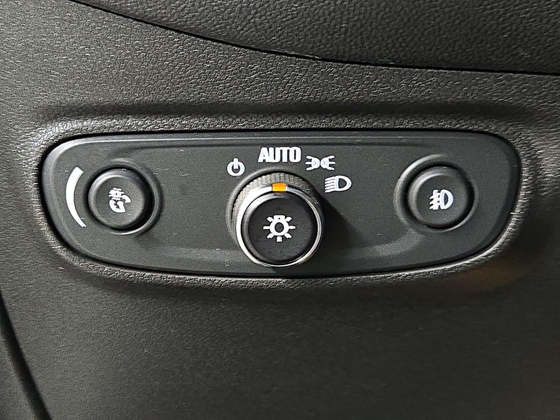 Thumbnail: 2021 Chevrolet Equinox - 13