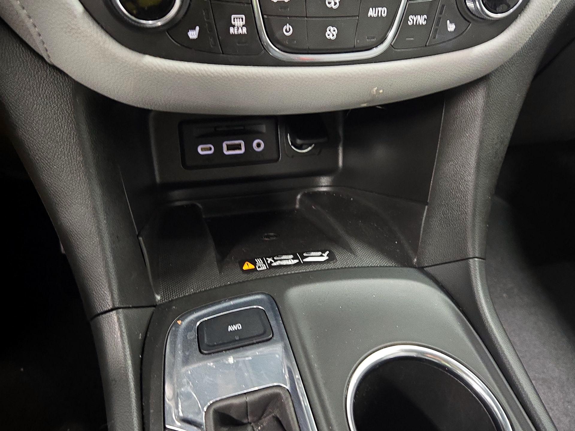 Thumbnail: 2021 Chevrolet Equinox - 19