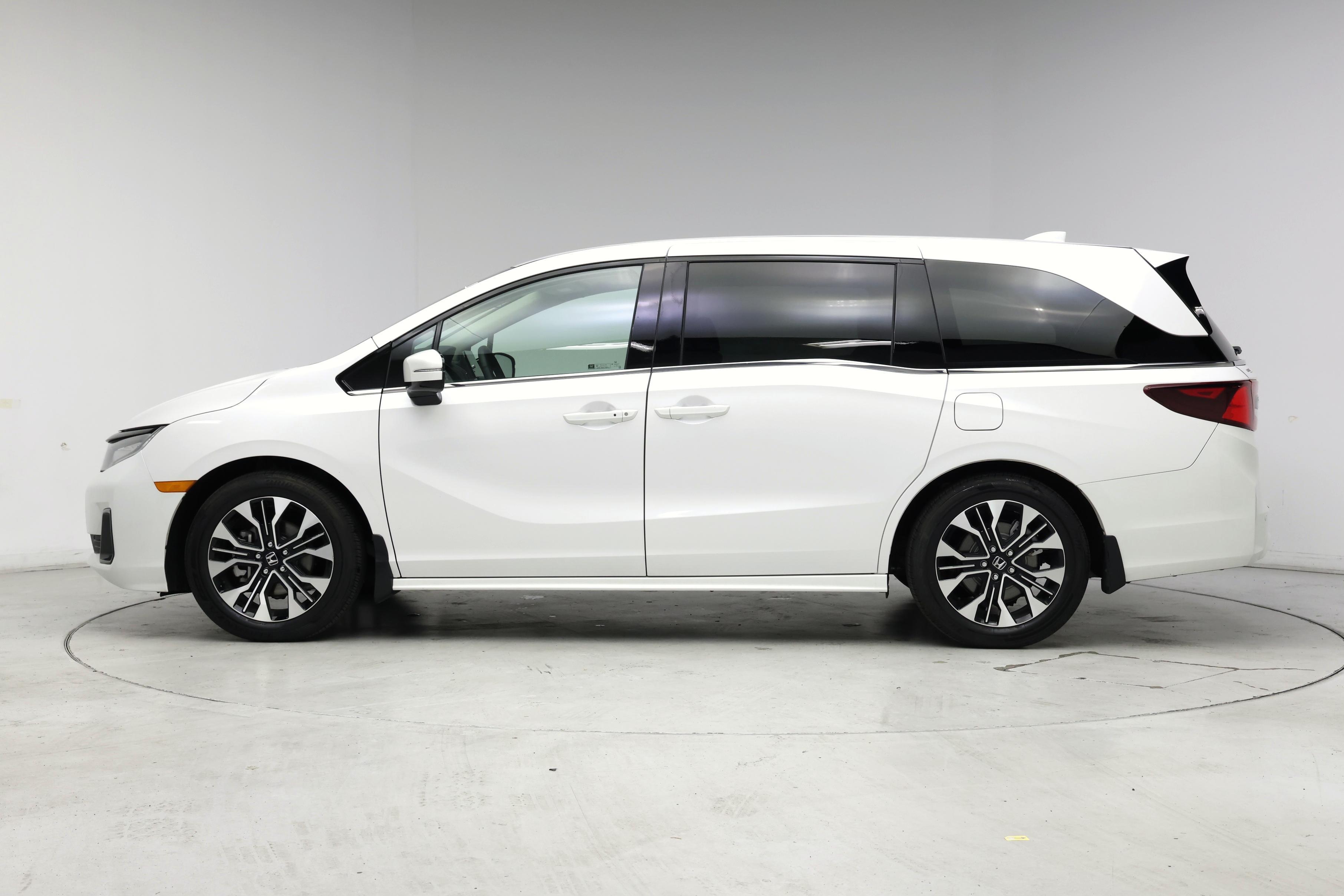 Thumbnail: 2025 Honda Odyssey - 3