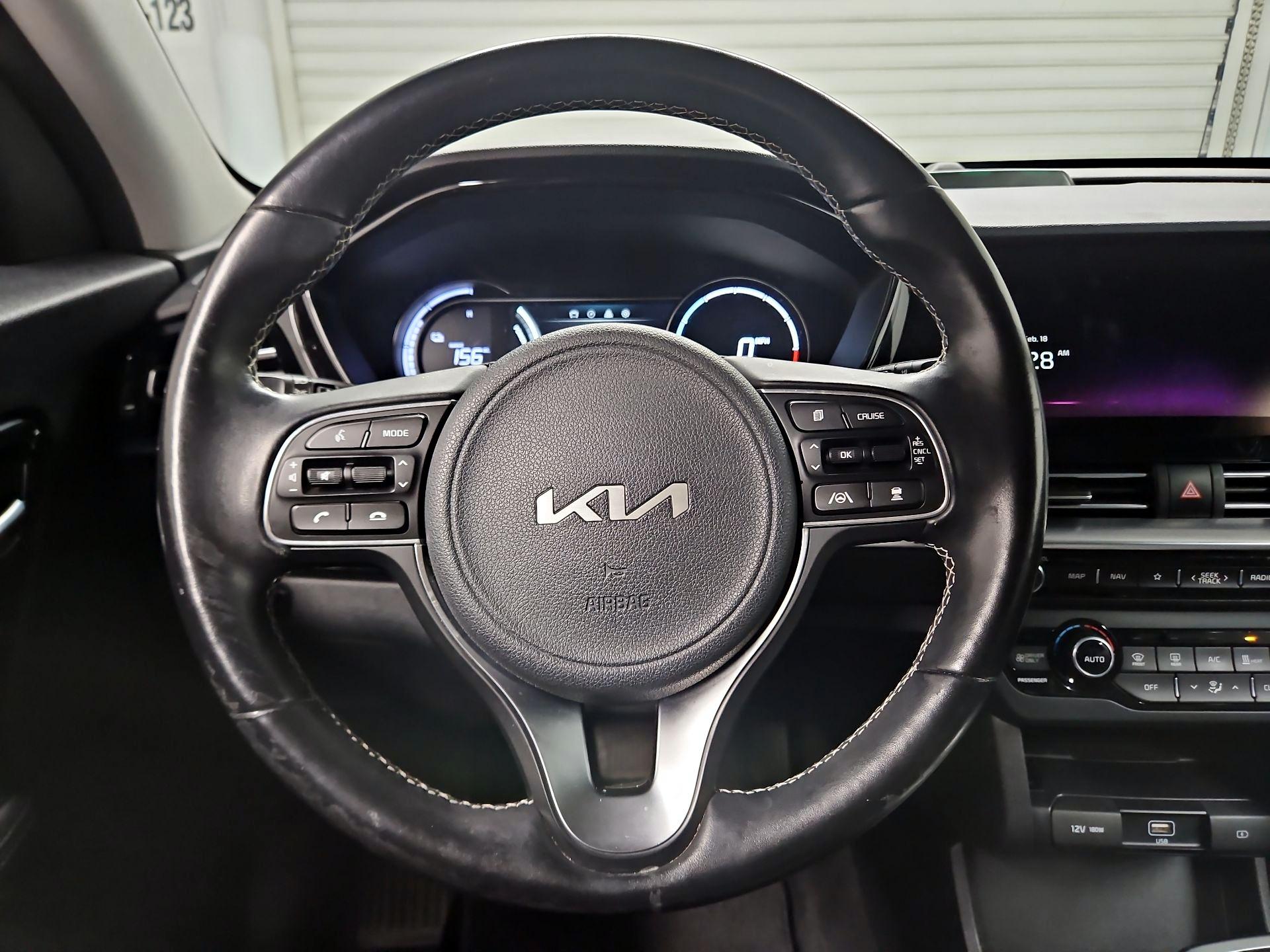 Thumbnail: 2022 Kia Niro - 10