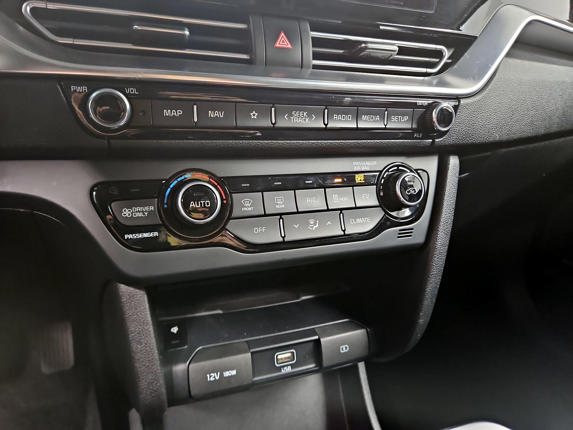 Thumbnail: 2022 Kia Niro - 17