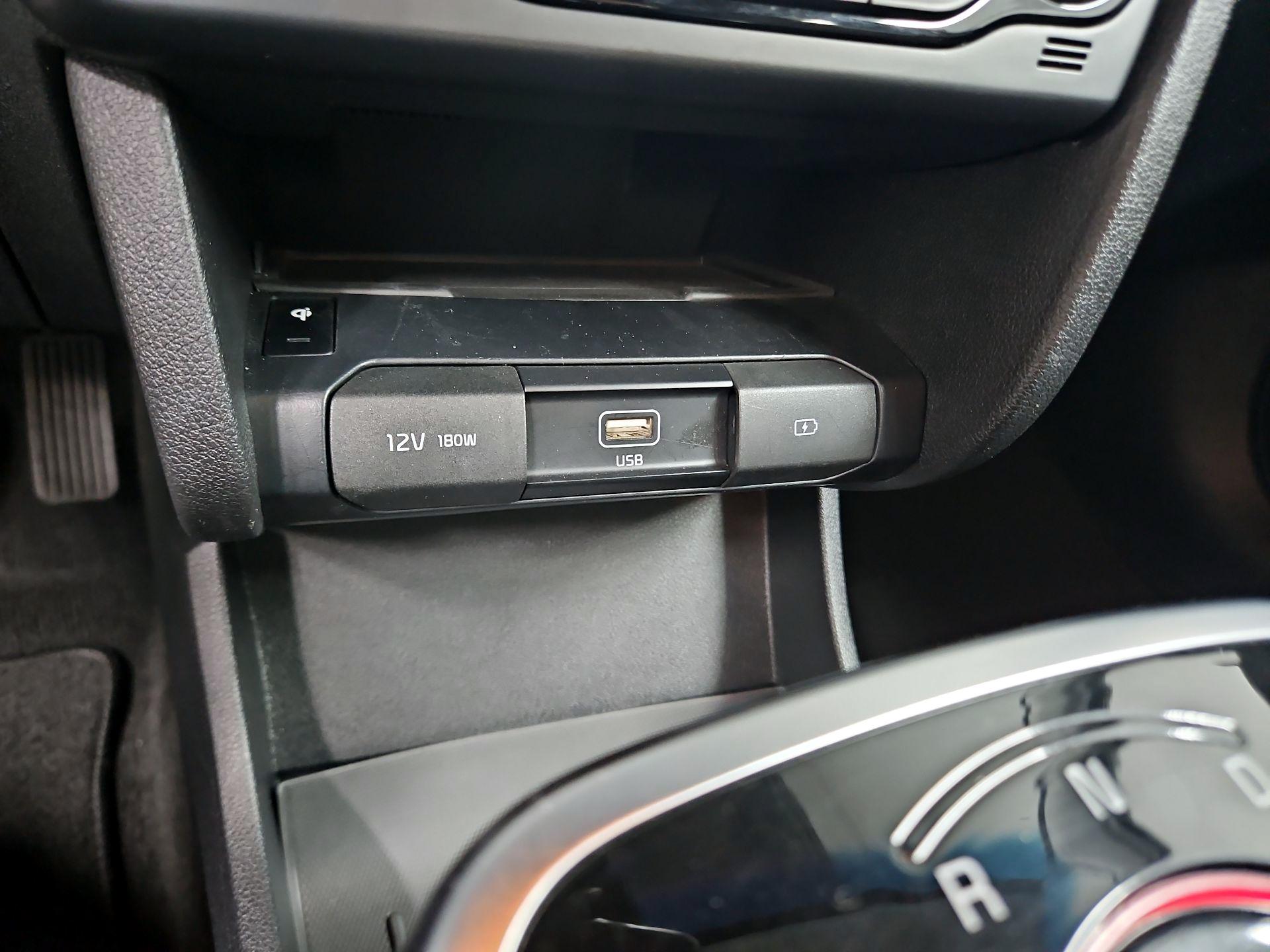 Thumbnail: 2022 Kia Niro - 19