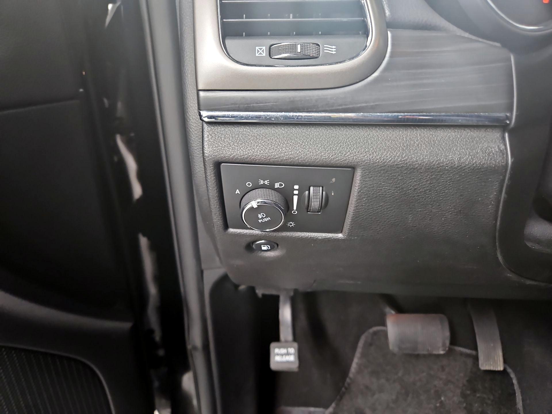 Thumbnail: 2019 Jeep Grand Cherokee - 13