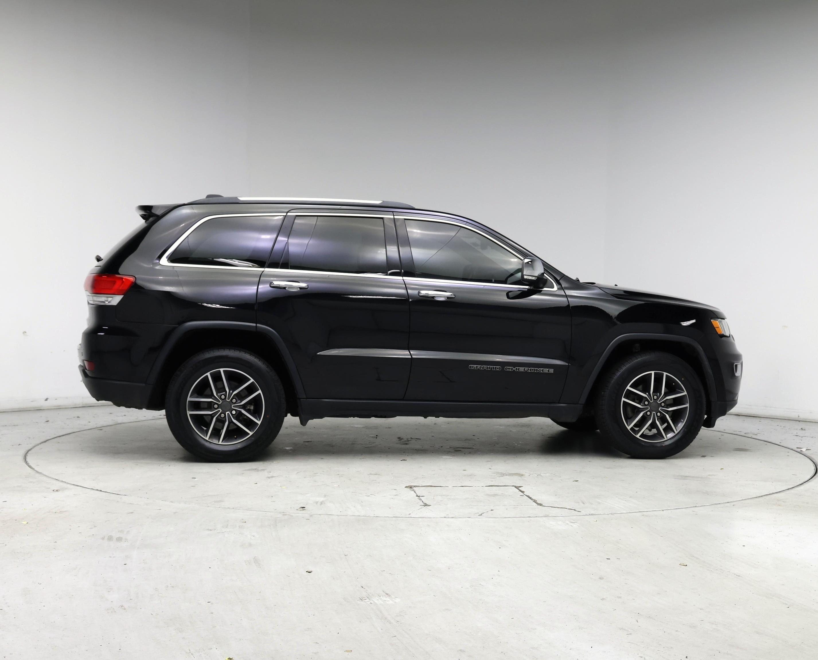 Thumbnail: 2019 Jeep Grand Cherokee - 7