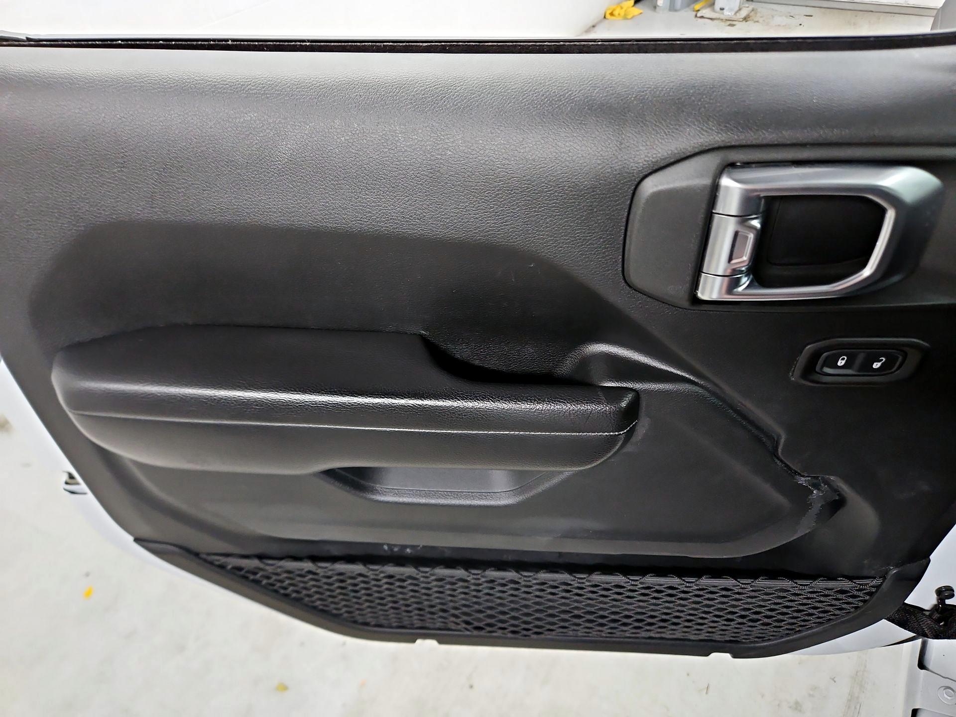 Thumbnail: 2018 Jeep Wrangler - 12