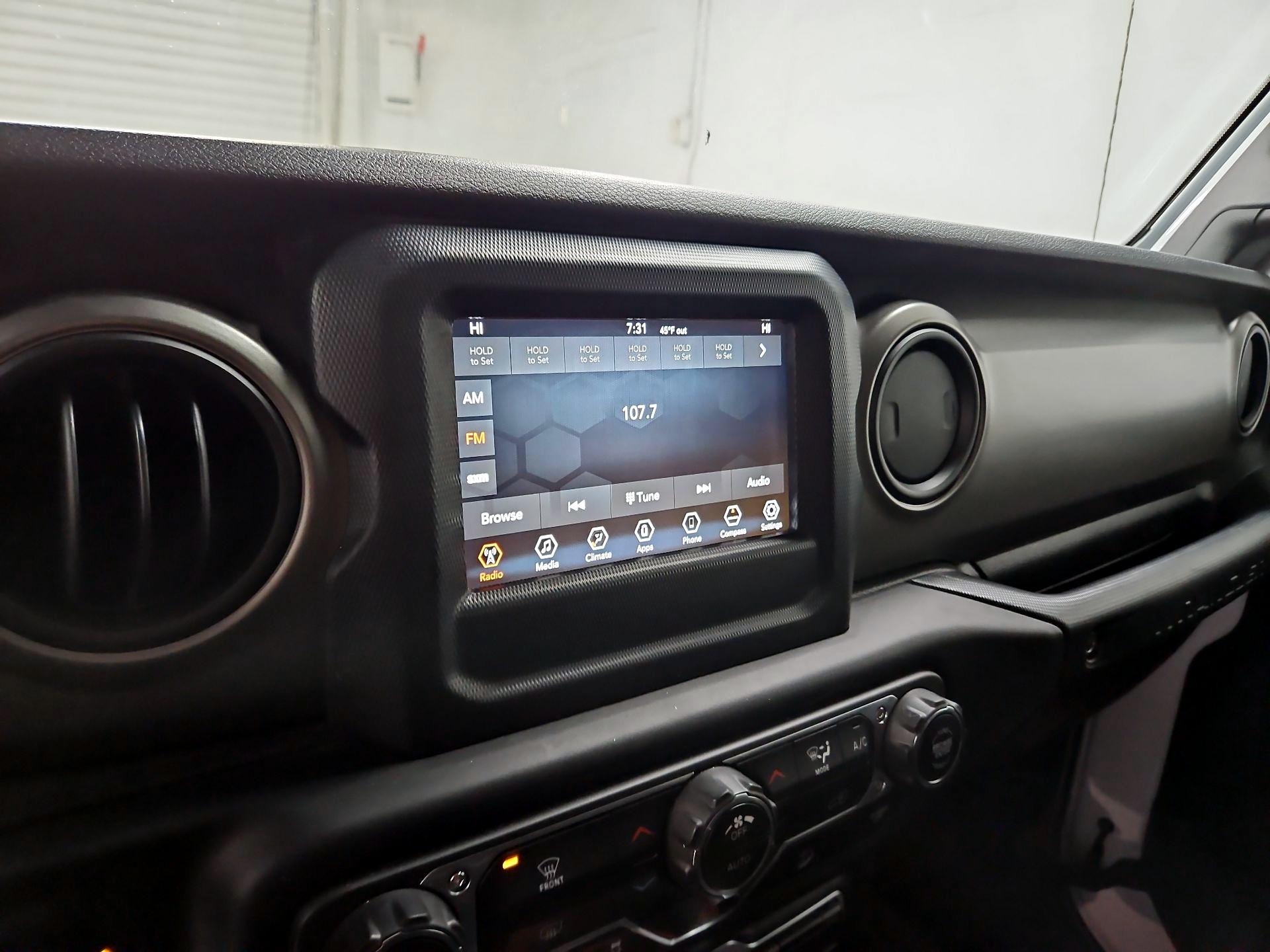 Thumbnail: 2018 Jeep Wrangler - 15