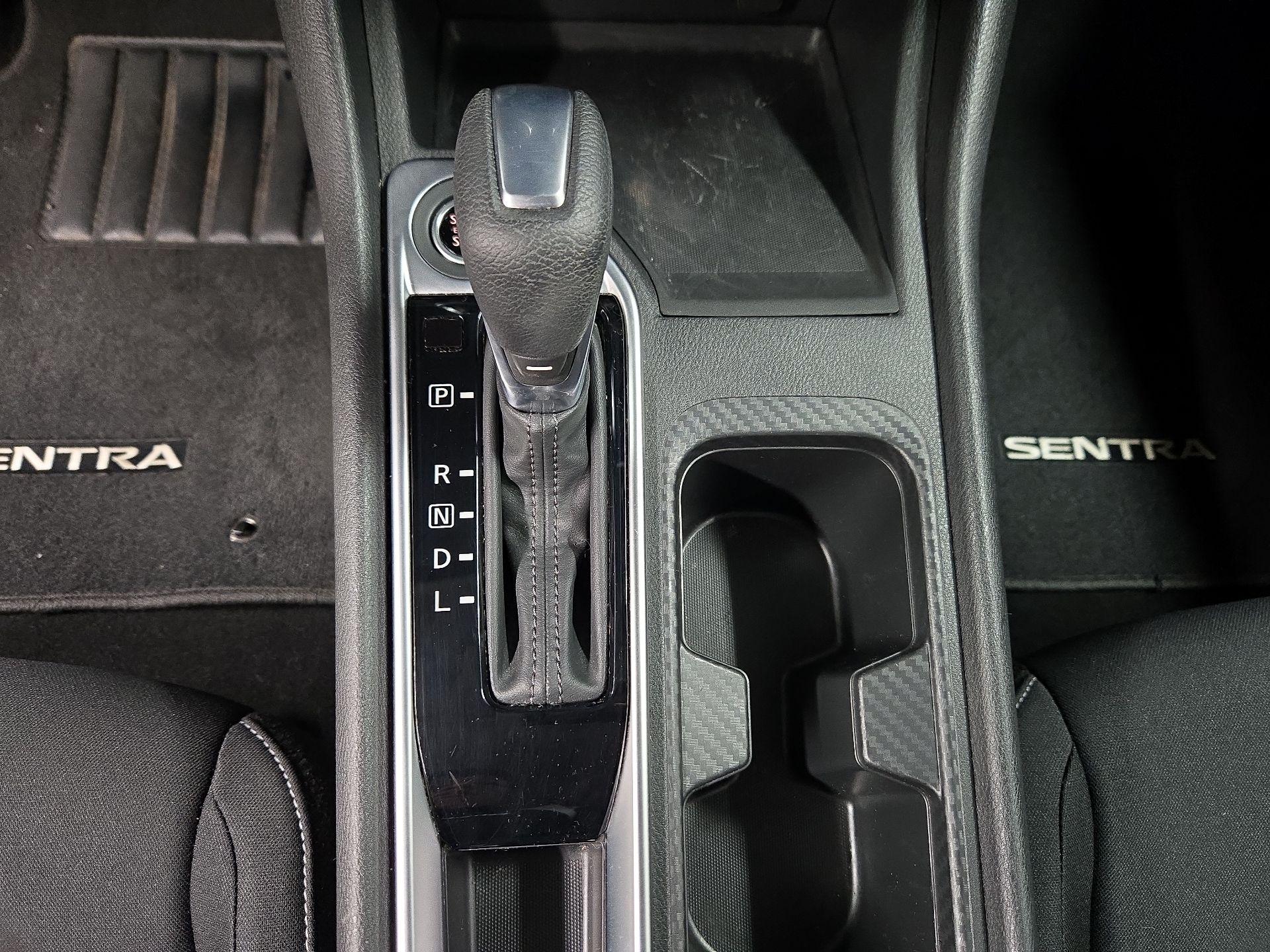 Thumbnail: 2021 Nissan Sentra - 17